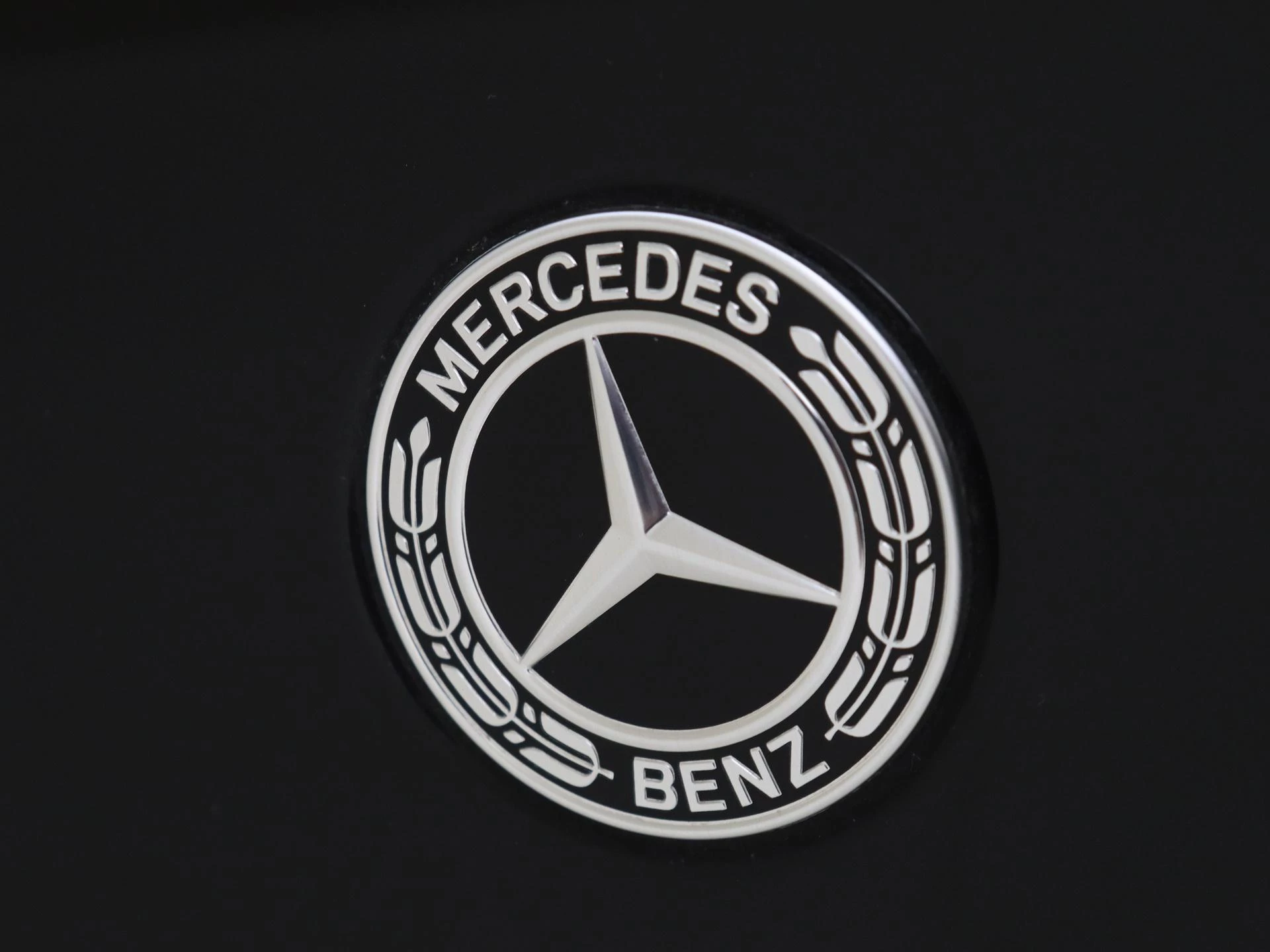 Mercedes-Benz-GLC-image-27