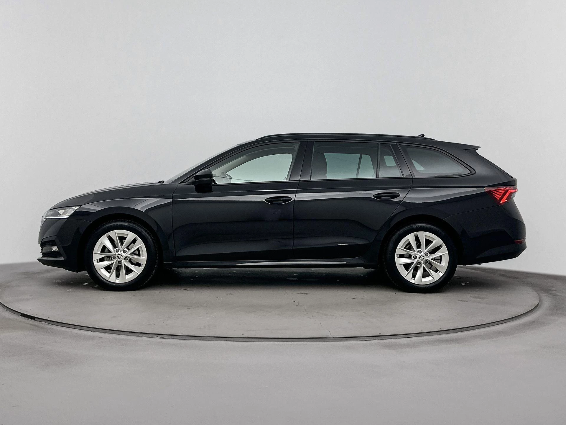 Škoda Octavia Combi 1.0 e-TSI Business Edition