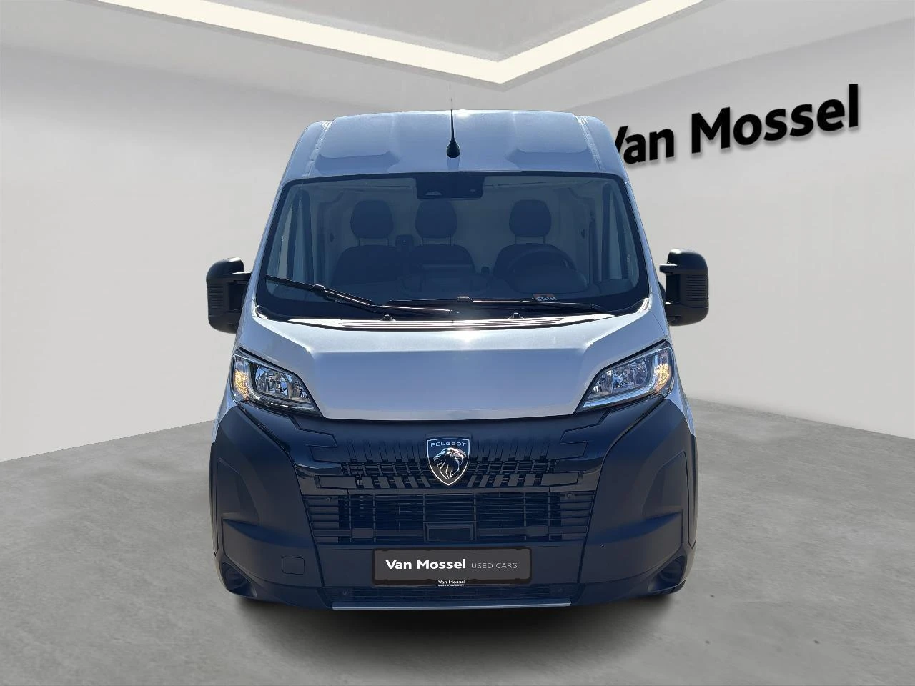 Peugeot Boxer 2.2 BlueHDi S&S 140 335 L3H2 Auto