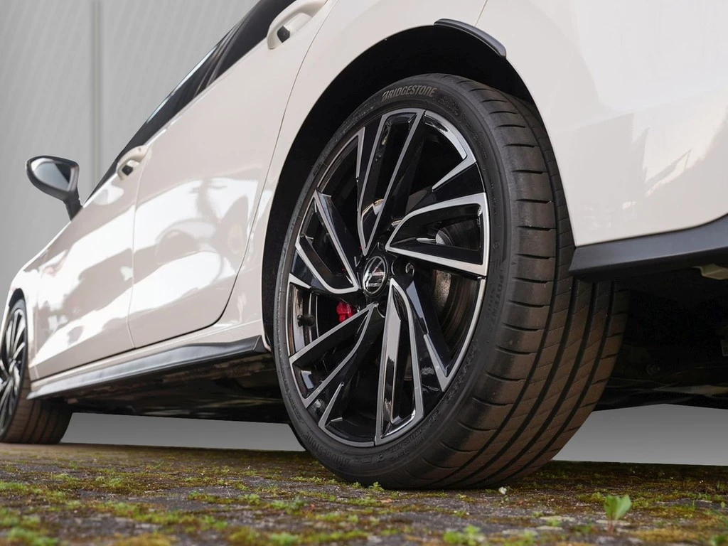 Volkswagen Golf VIII GTI 2,0 TSI DSG,ALU 19",LED,Kamera,AHK ACC,DCC,Lenkrad-/Sitzheizung,Apple Car Pla