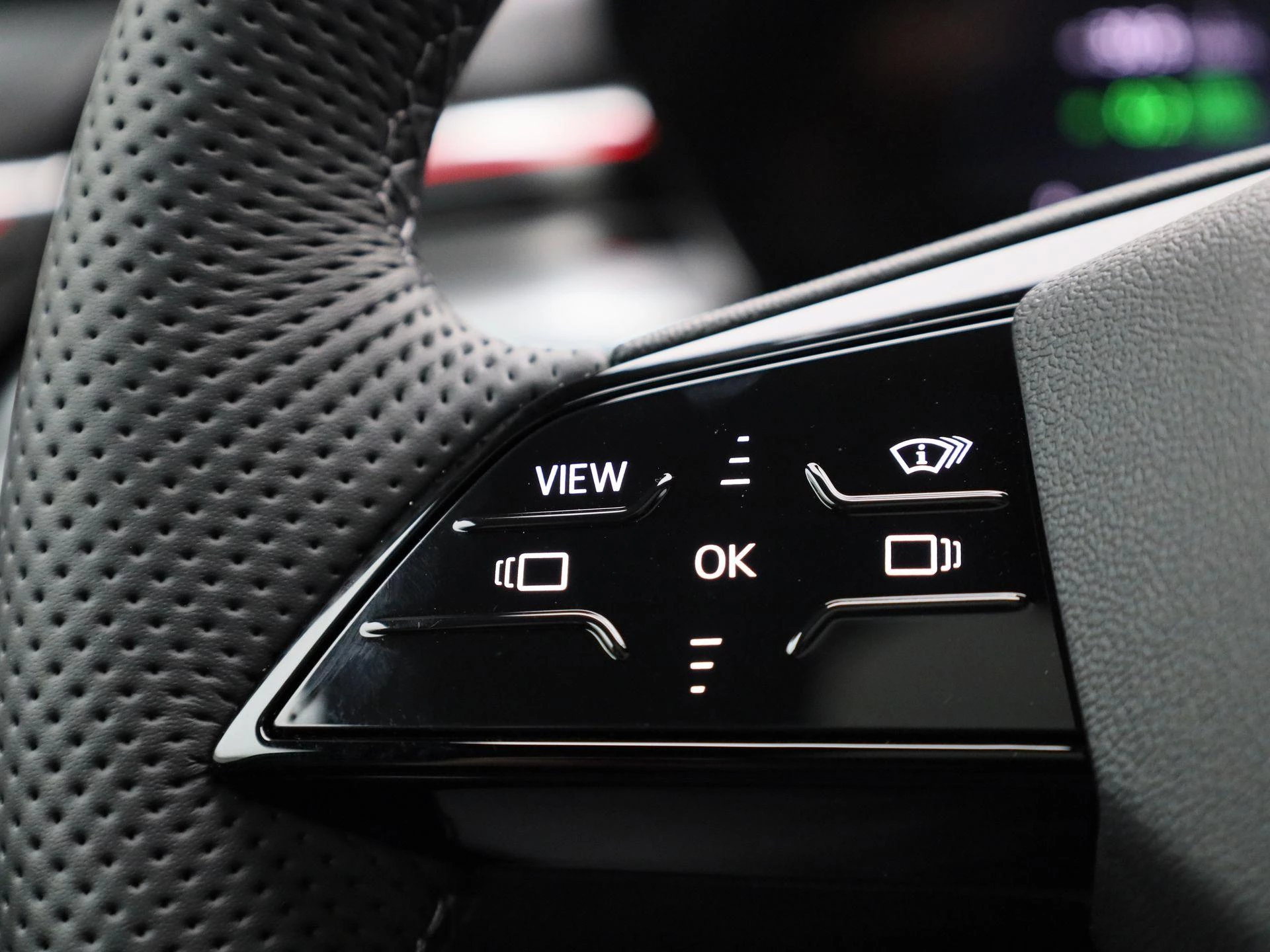 Audi A6 Avant 2.0 e-hybrid quattro S Competition 367 PK