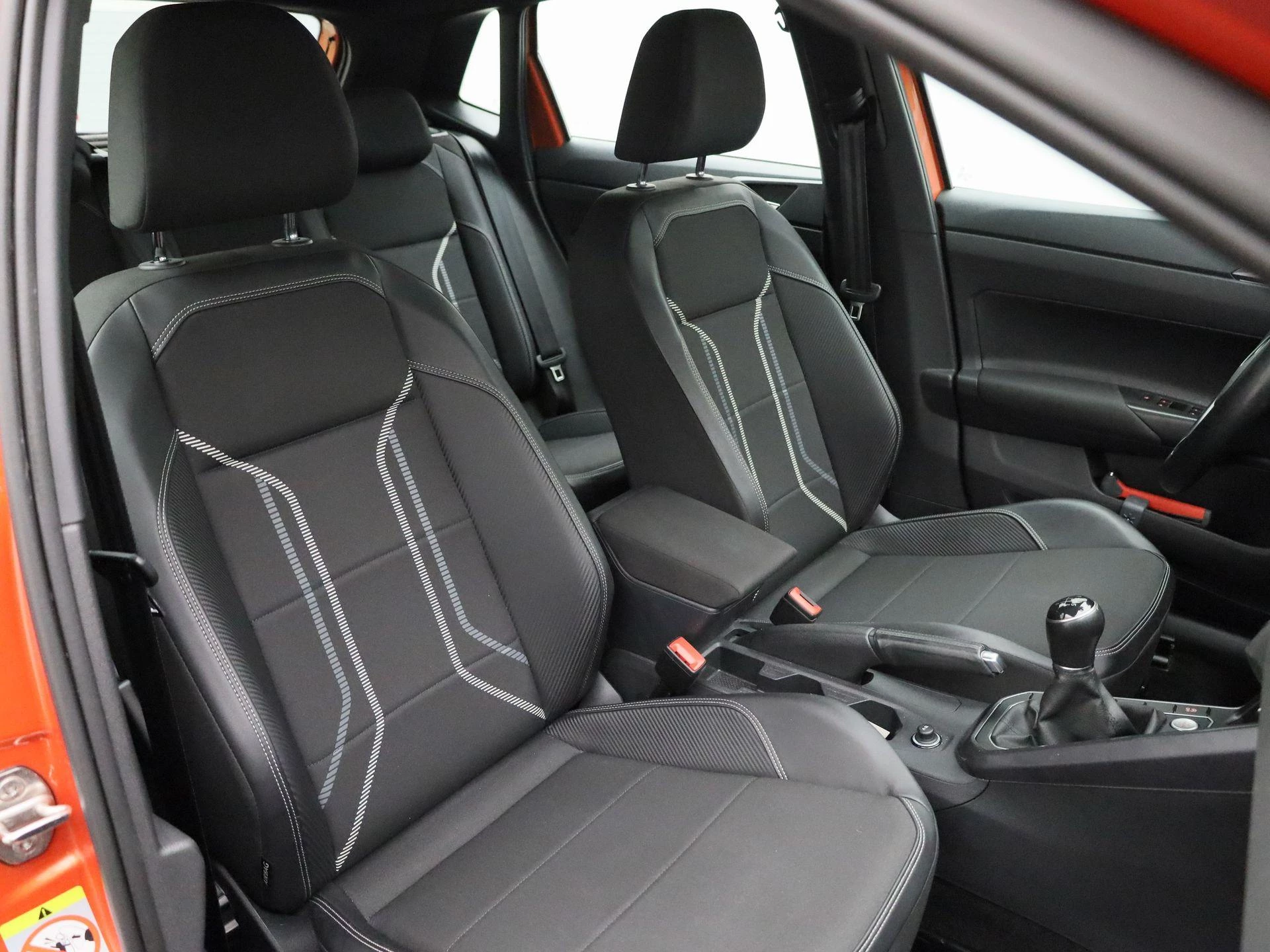 Volkswagen-Polo-image-33