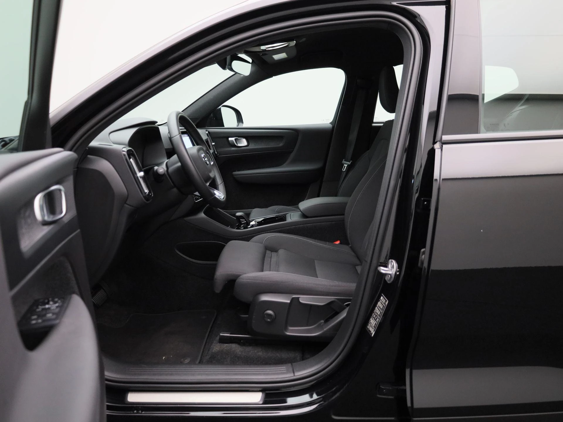 Volvo-XC40-image-8