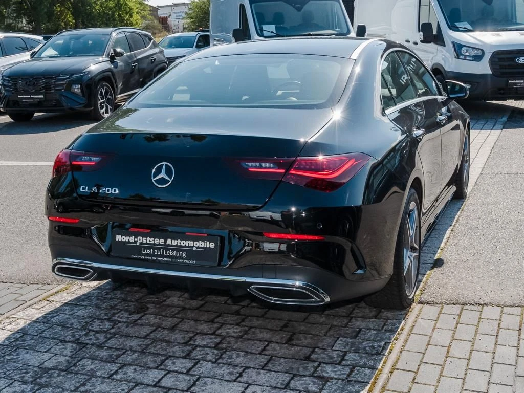 Mercedes-Benz-CLA 200-image-5