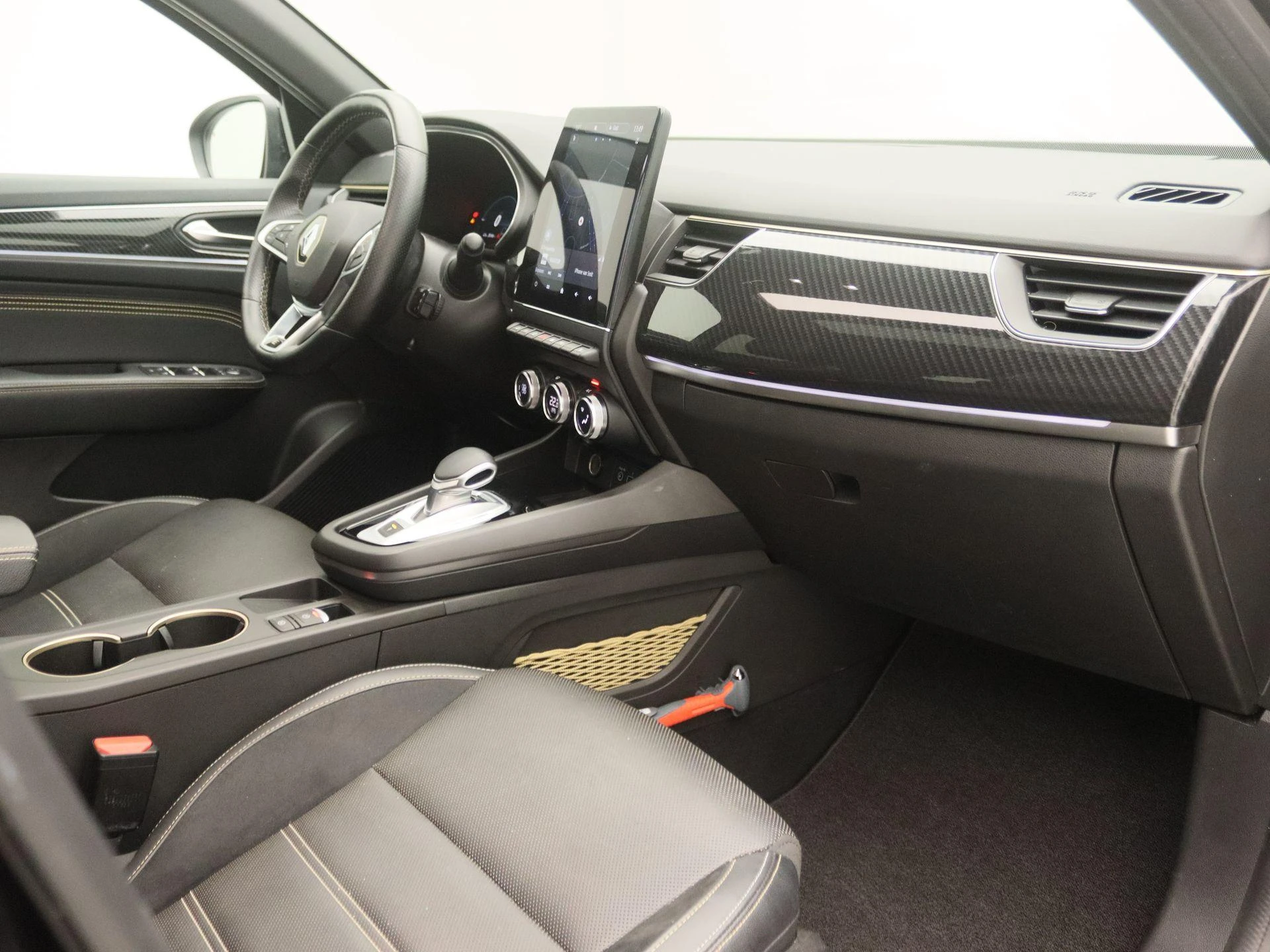 Renault-Arkana-image-23