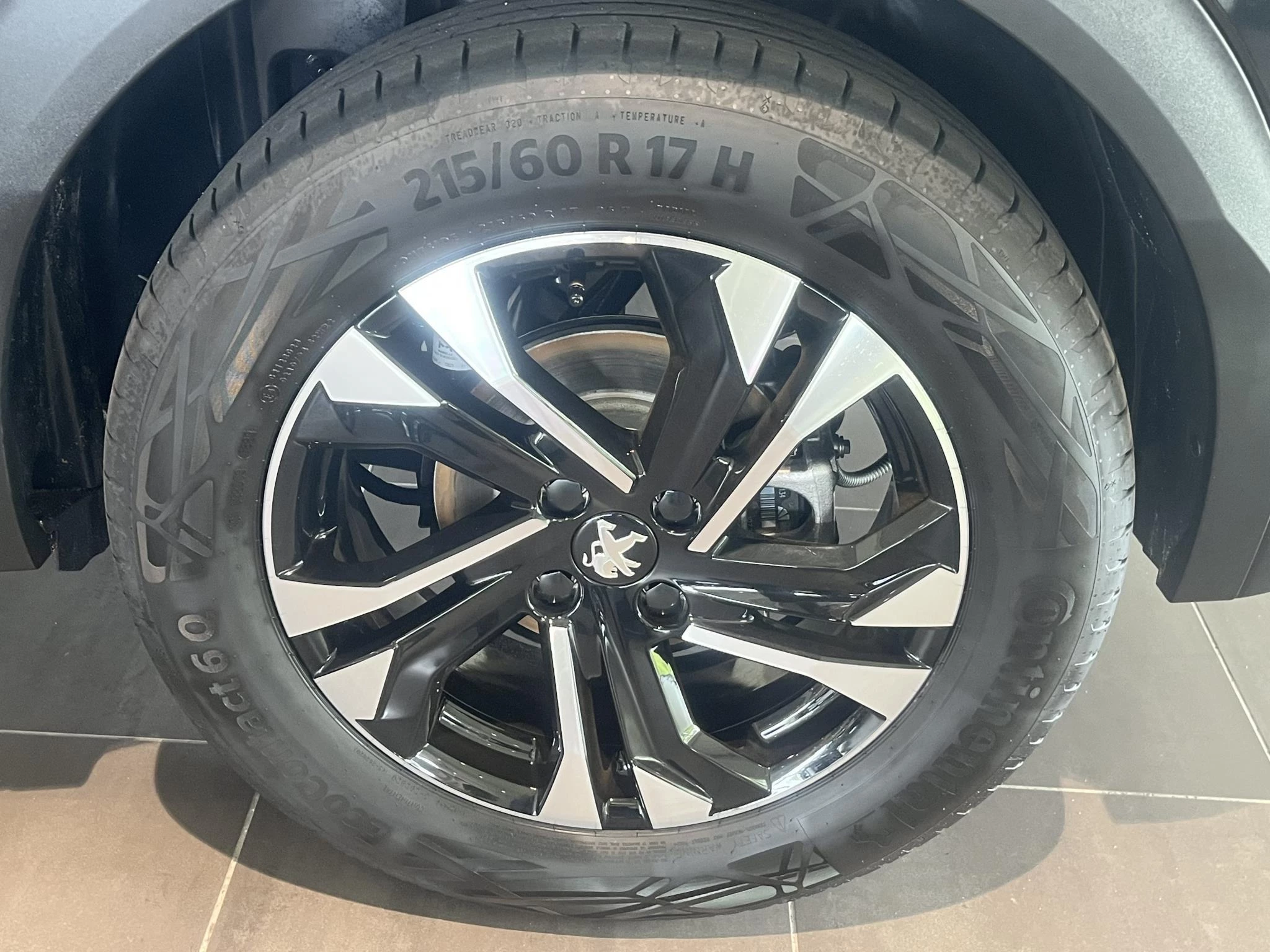 Peugeot e-2008 EV GT 50 kWh