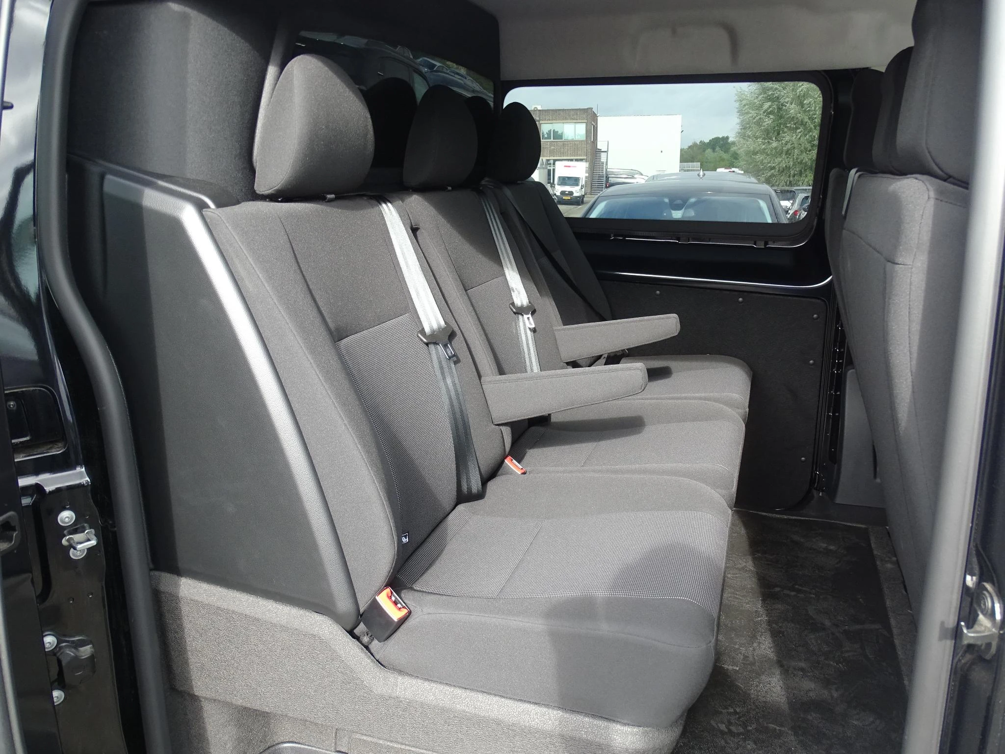 Peugeot-Expert-image-6