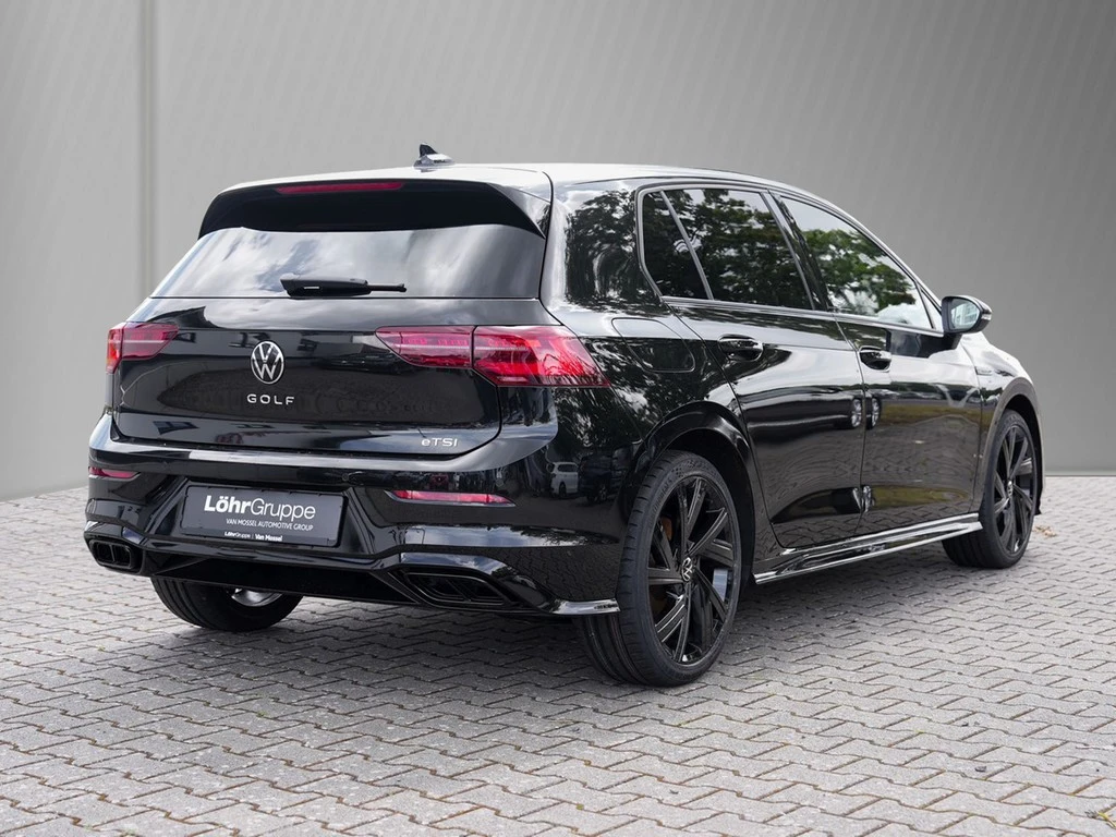Volkswagen-Golf-image-3