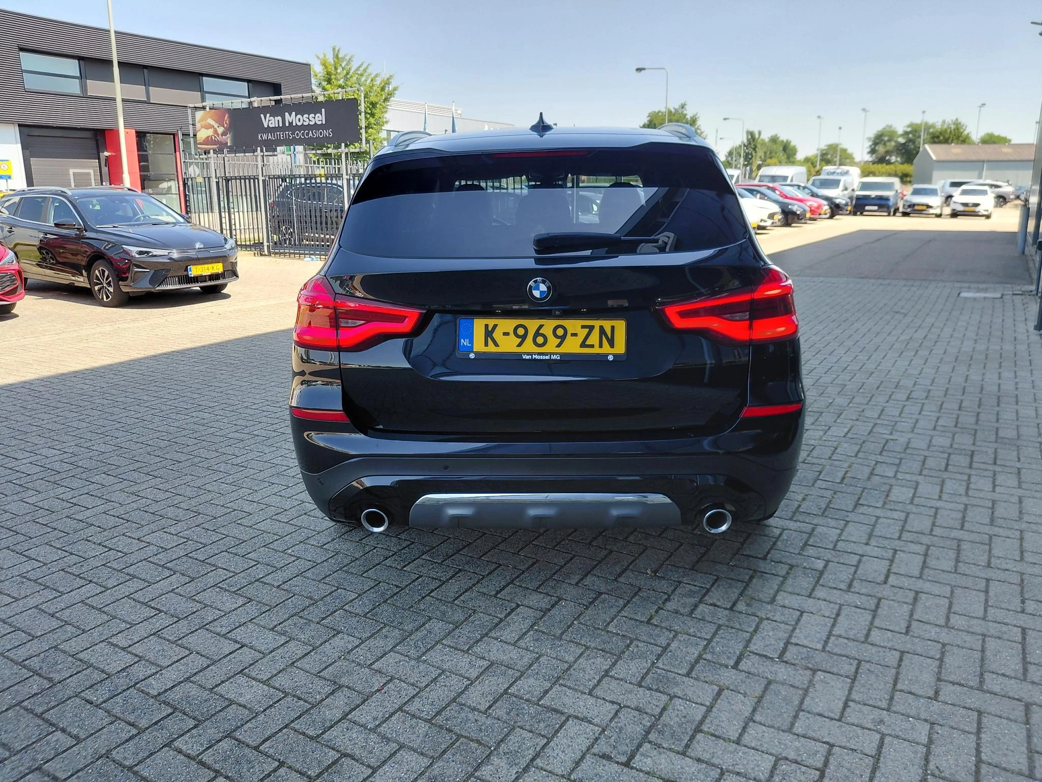 BMW-X3-image-4