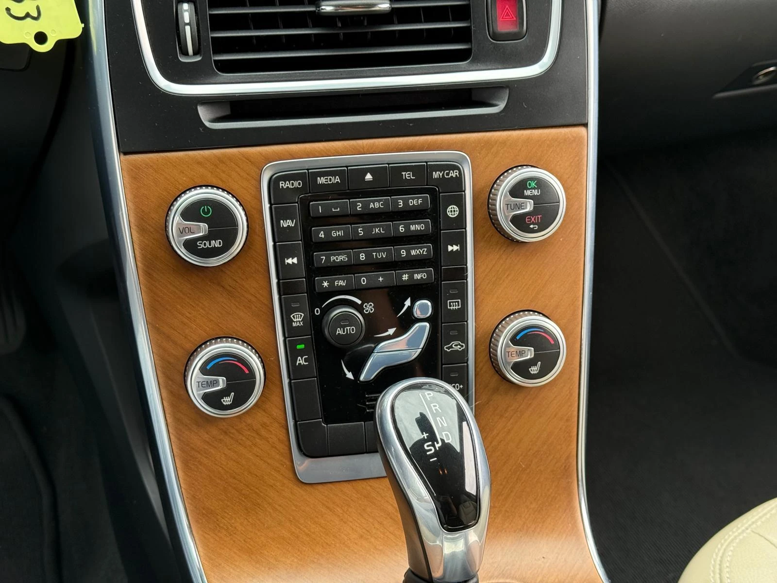 Volvo-V60-image-14