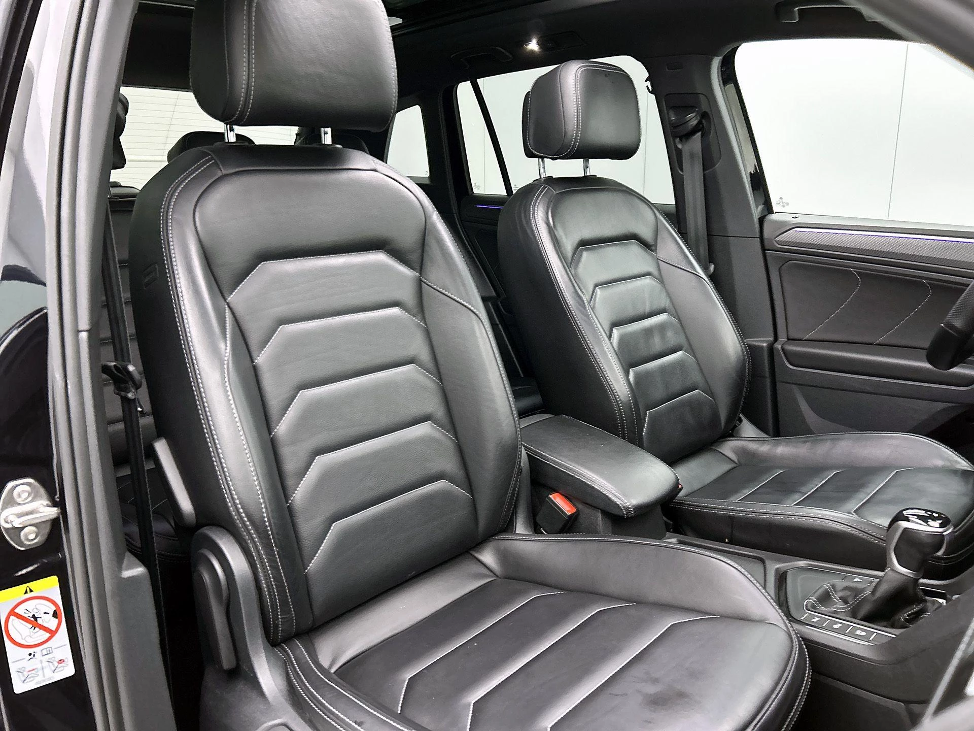 Volkswagen Tiguan 1.5 TSI R-Line Business+