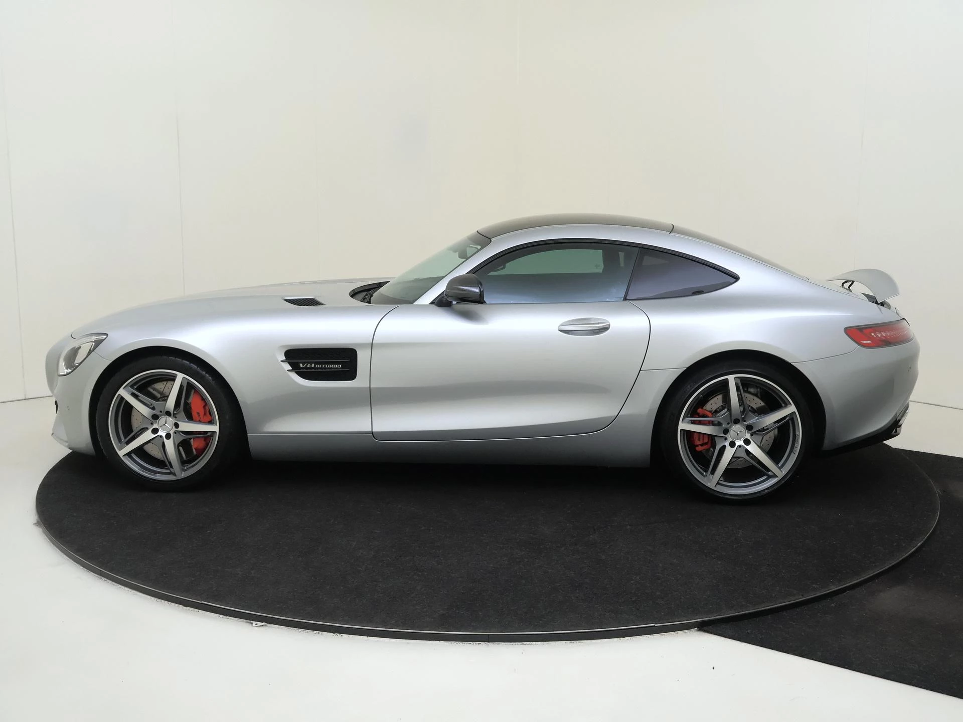 Mercedes-AMG-GT-image-1
