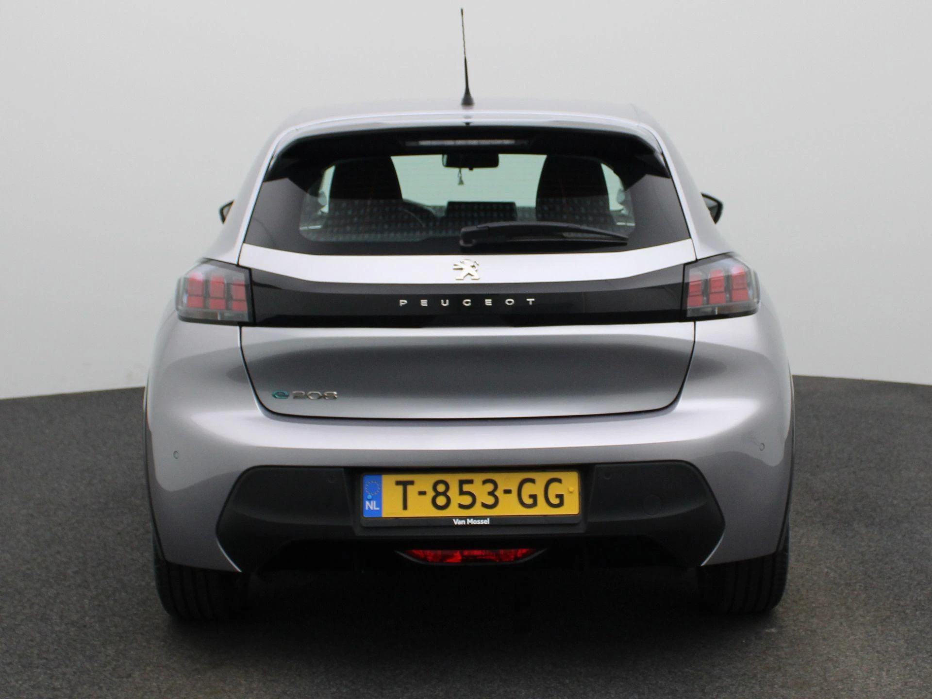 Peugeot-e-208-image-4