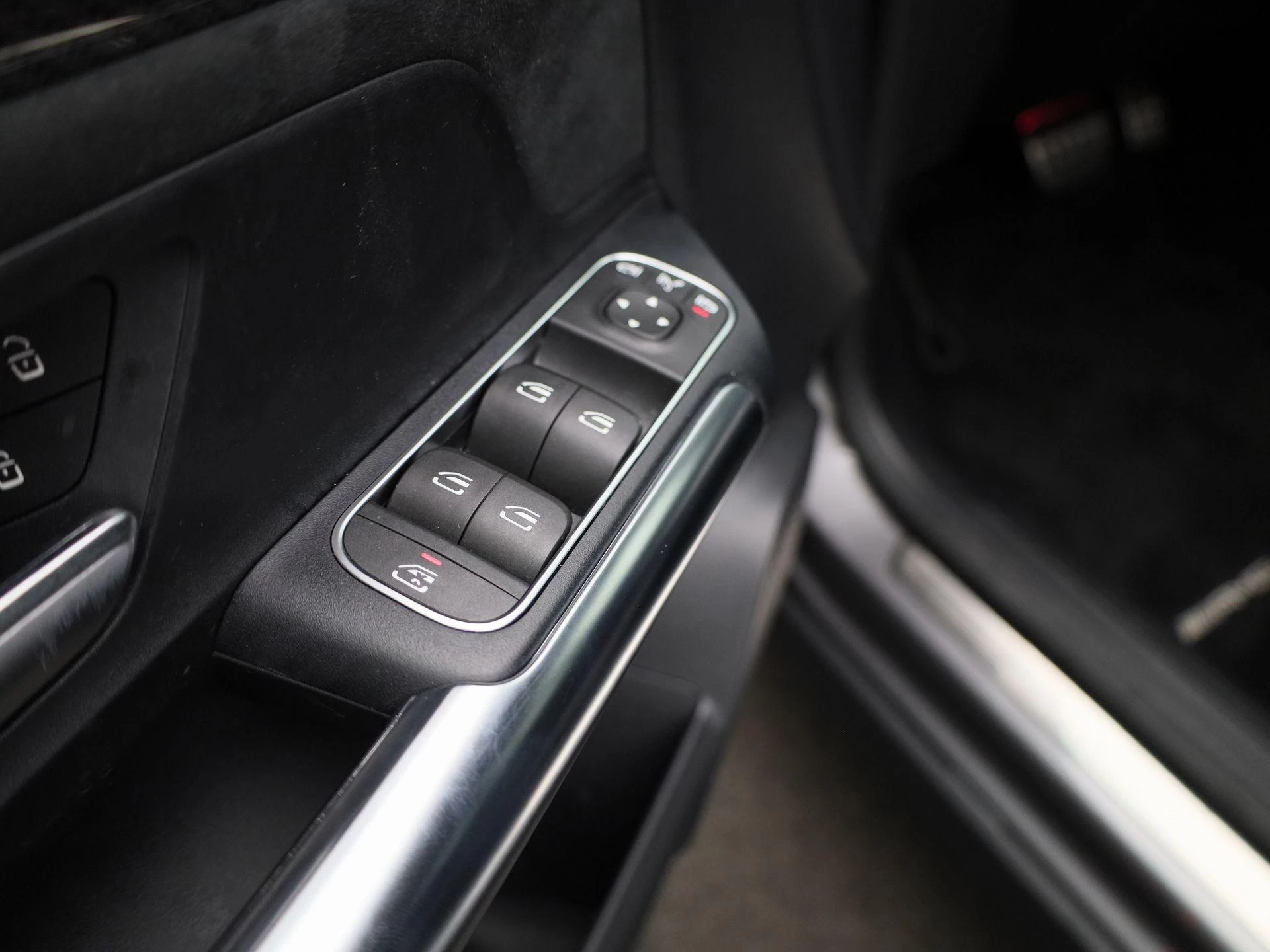 Mercedes-Benz GLA 250 e AMG Line + CARPLAY + MULTIBEAM + NIGHTPAKKET +