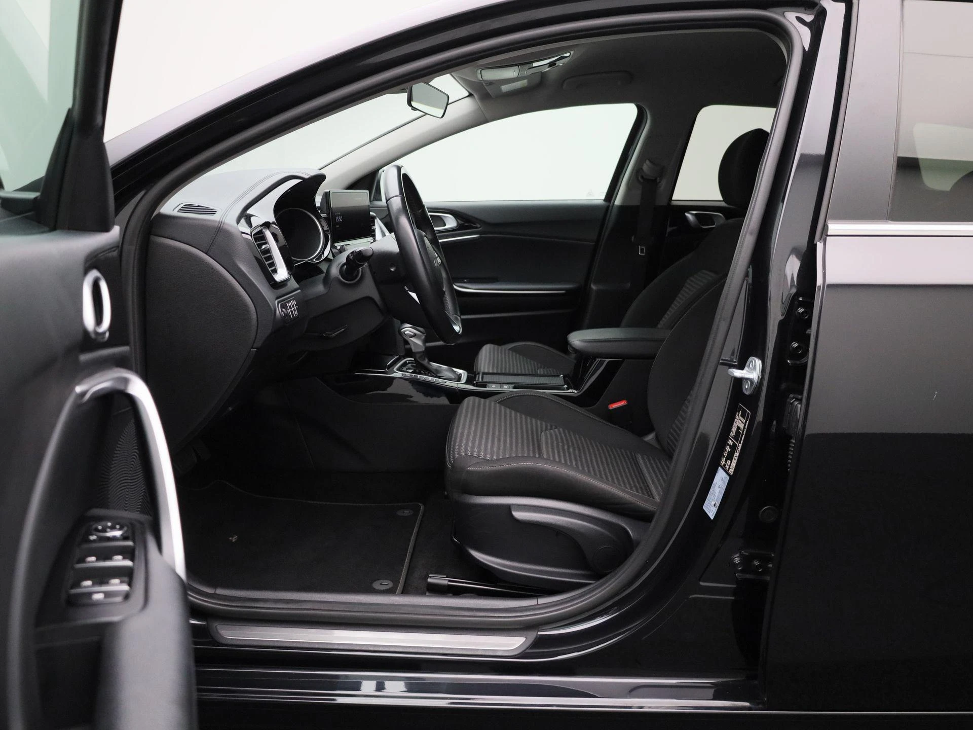 Kia-Ceed Sportswagon-image-9