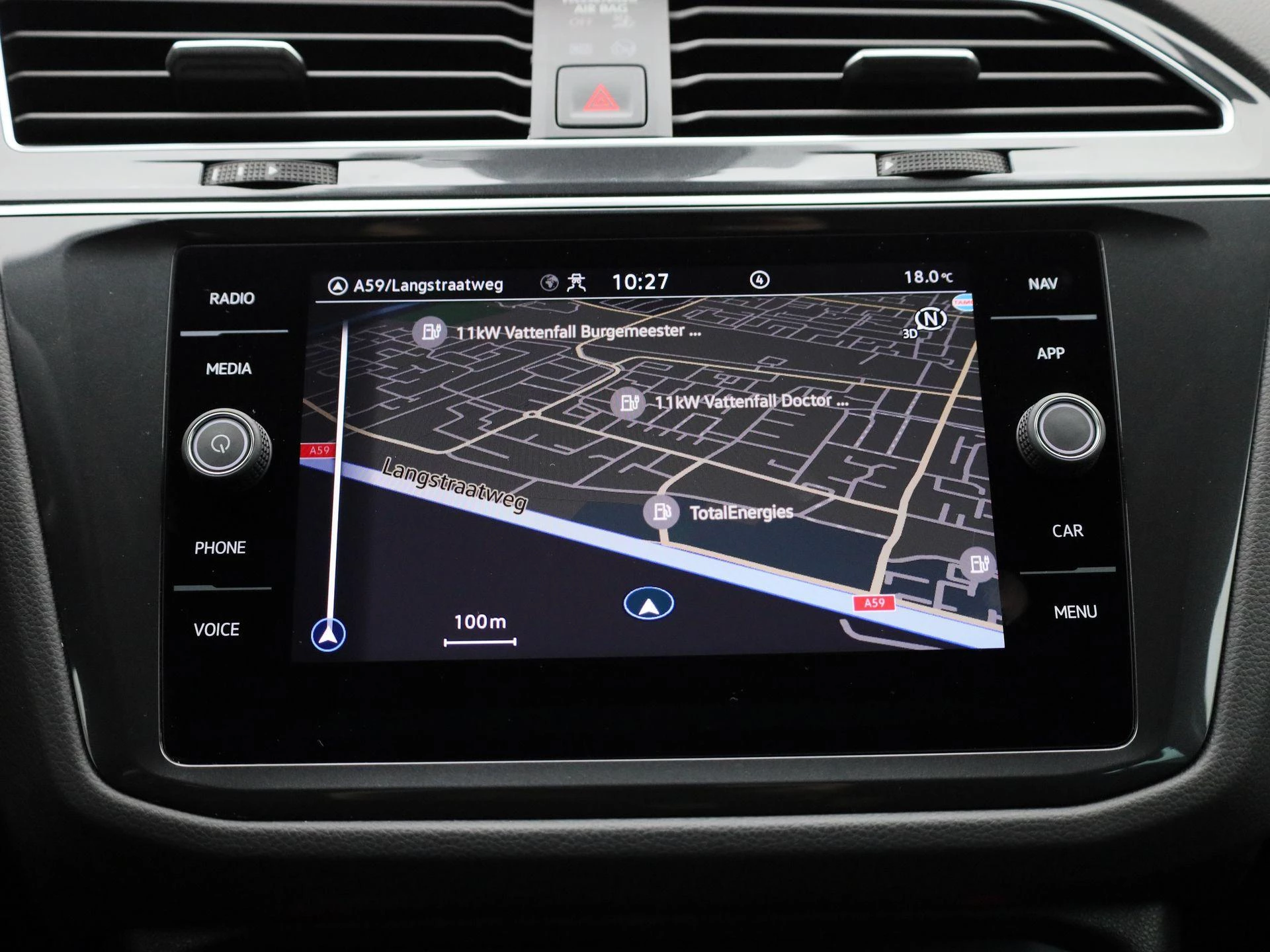 Volkswagen-Tiguan-image-16