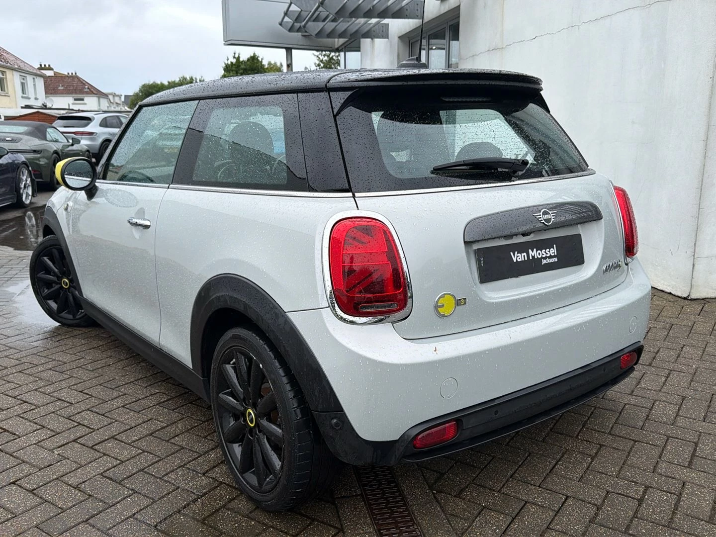 MINI Cooper S HATCHBACK 135kW Level 3 33kWh 3dr Auto