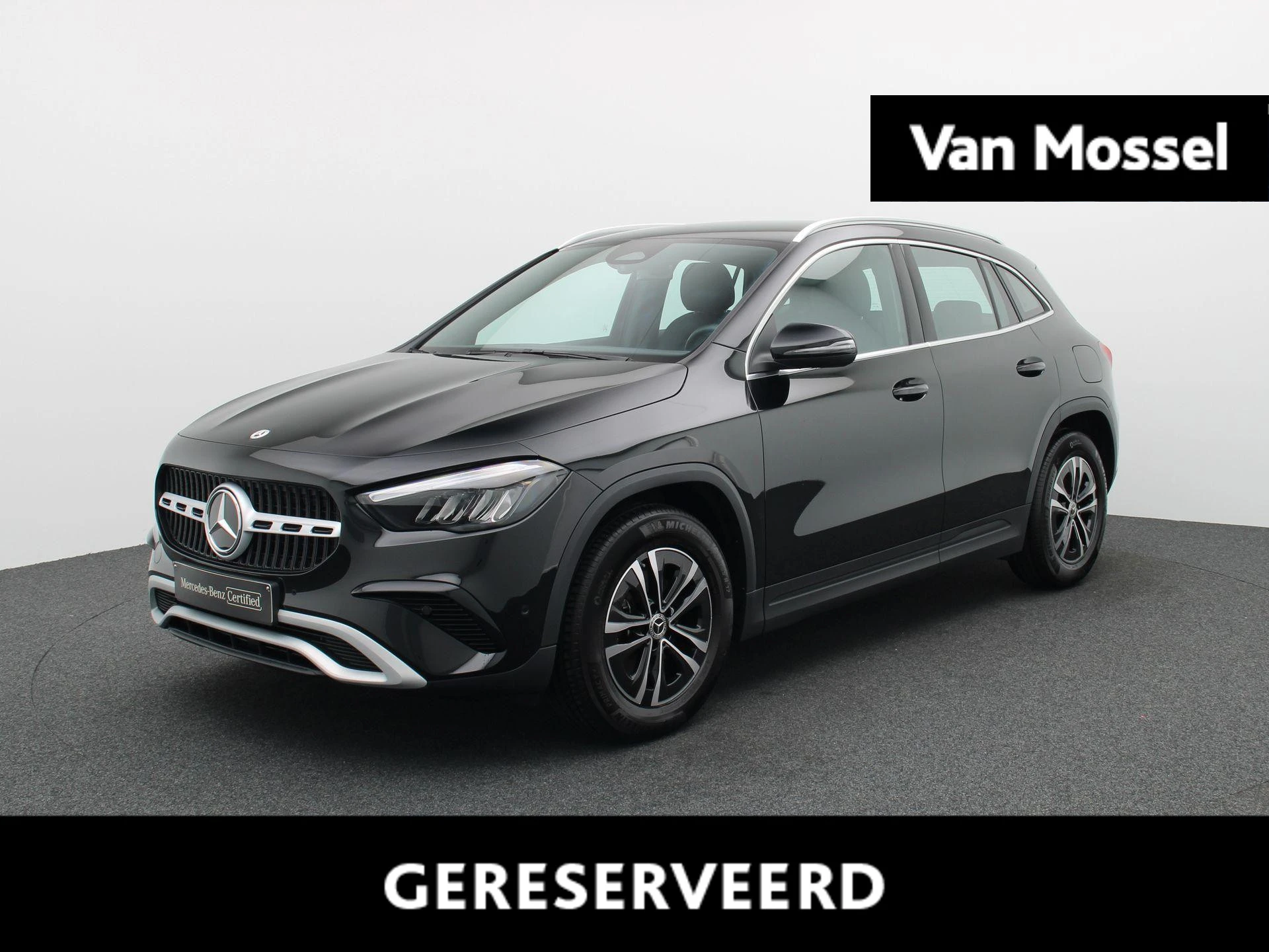 Mercedes-Benz-GLA-image-0
