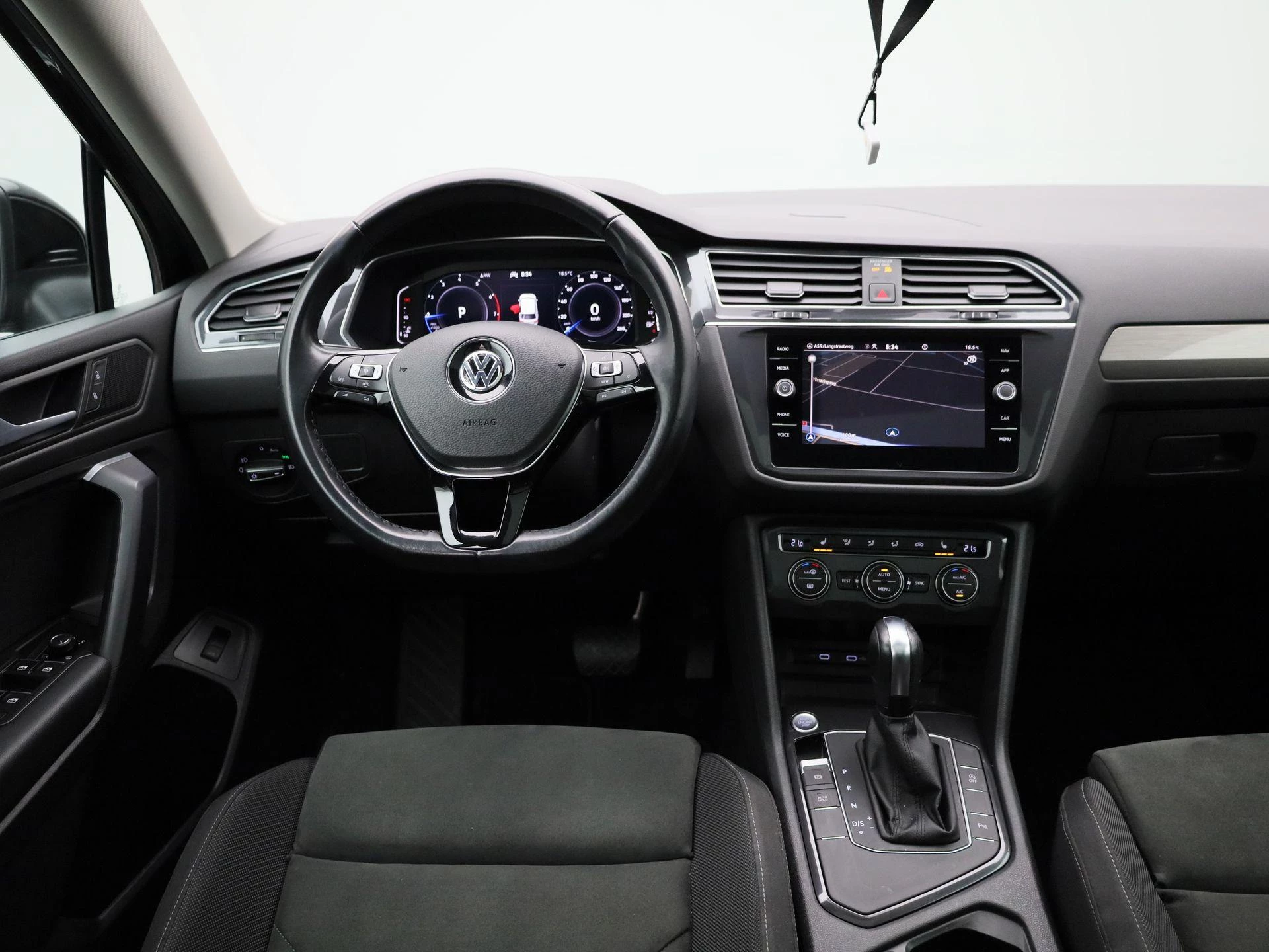 Volkswagen-Tiguan Allspace-image-6