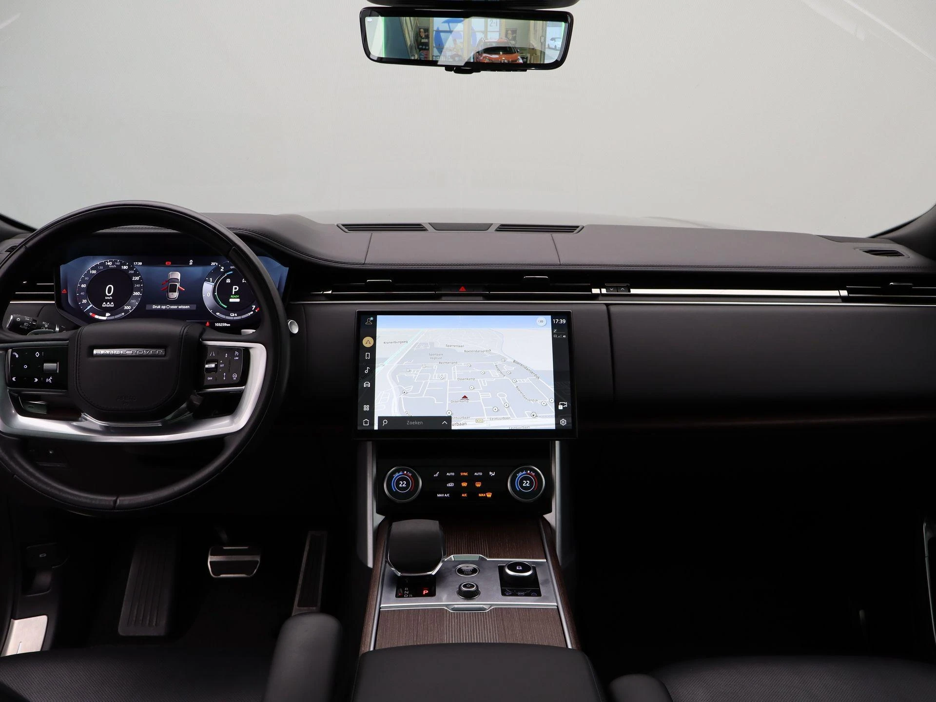Land Rover-Range Rover-image-38