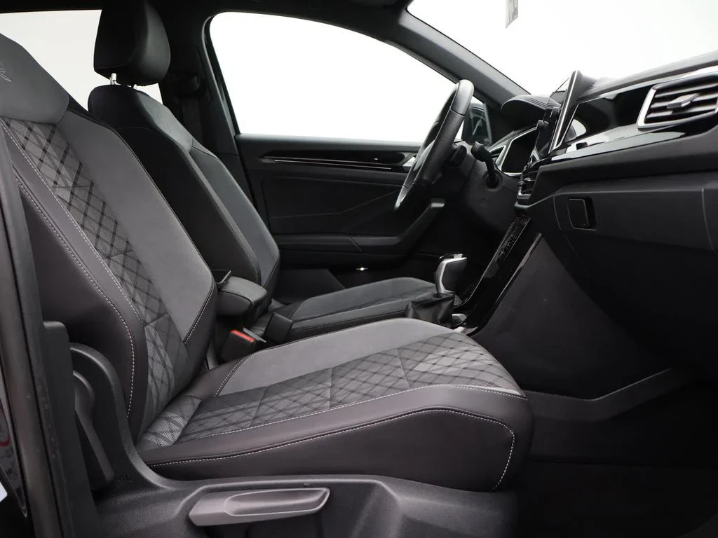 Volkswagen-T-Roc-image-9