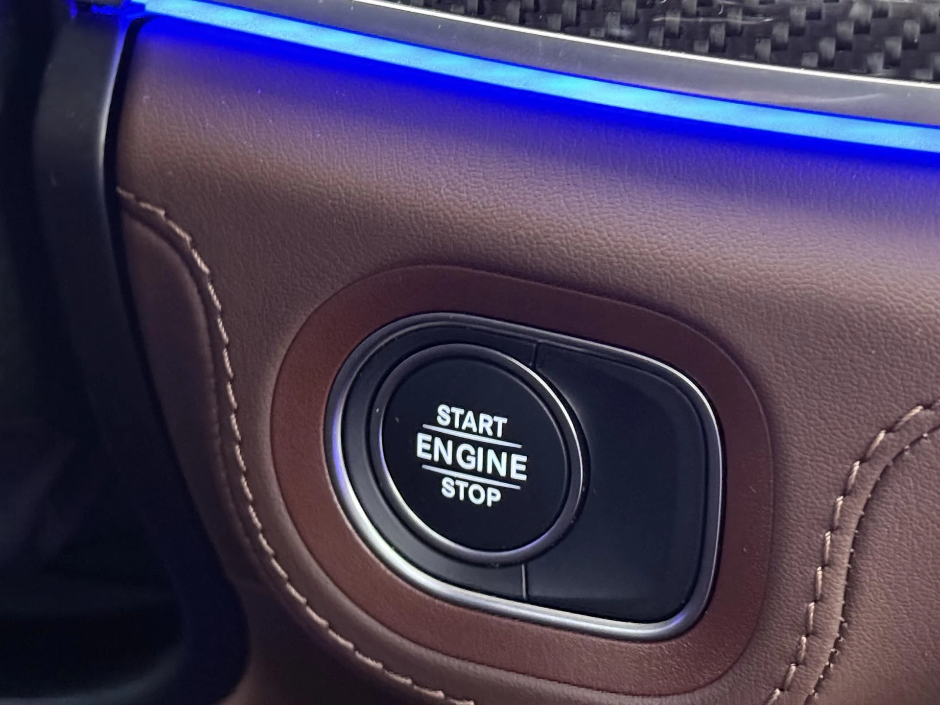 Mercedes-Benz-GLE-image-21