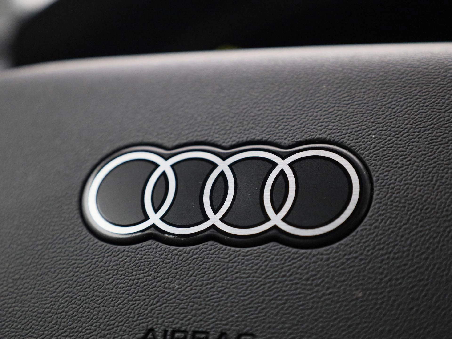 Audi-Q6 e-tron-image-32