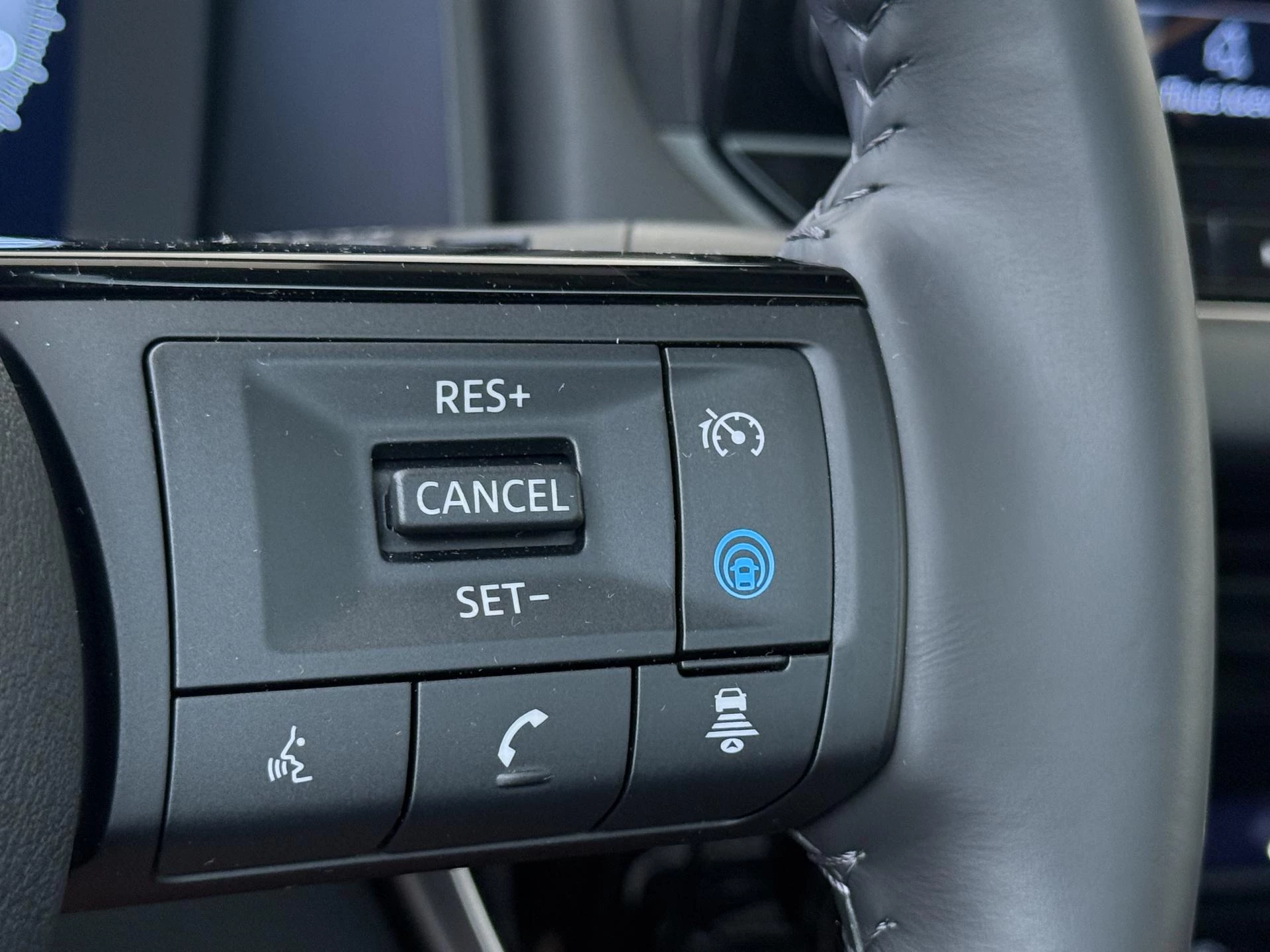 Nissan-QASHQAI-image-13