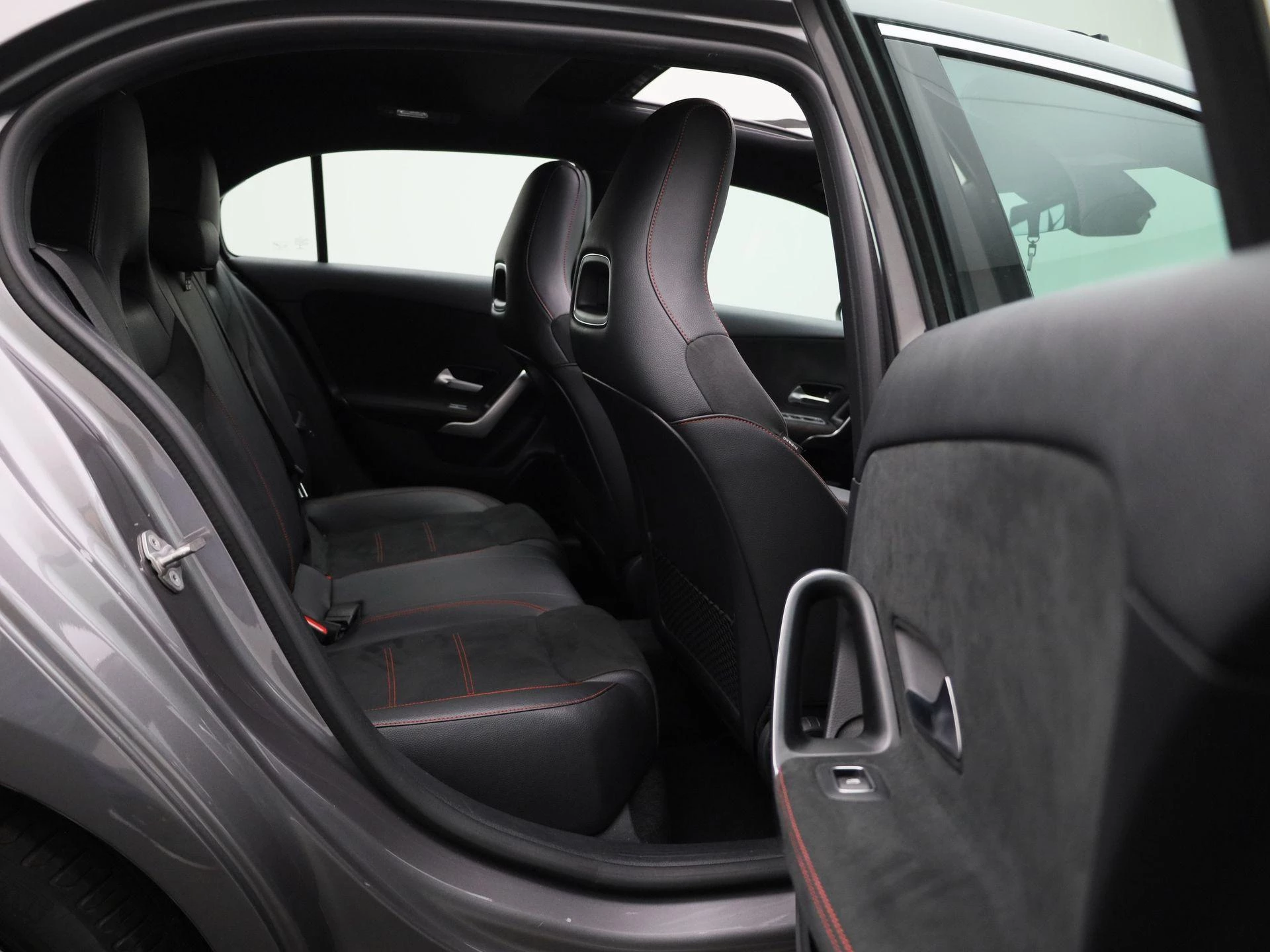 Mercedes-Benz A-Klasse 180 Business Solution AMG