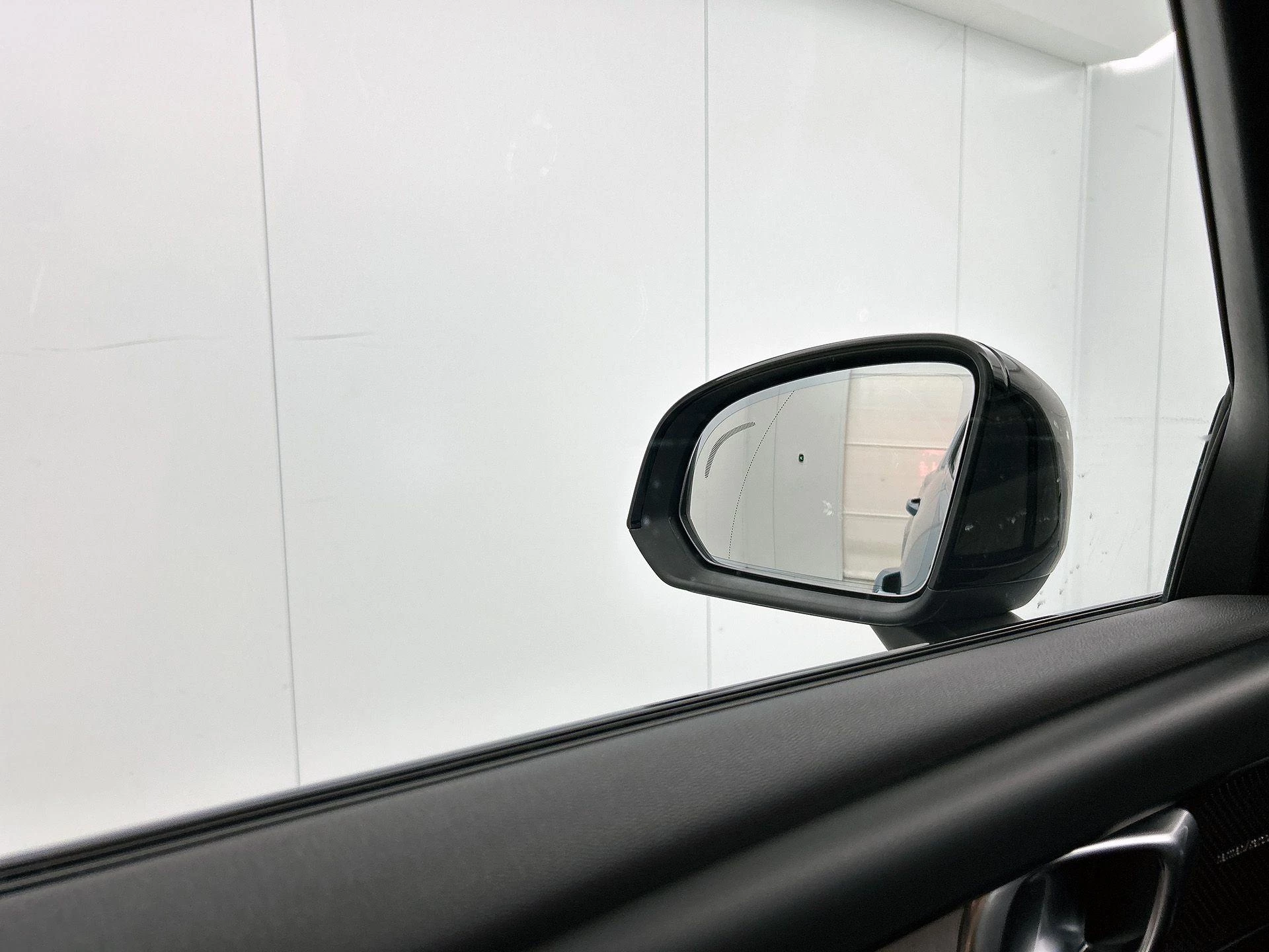 Volvo XC40 2.0 B4 Plus Dark