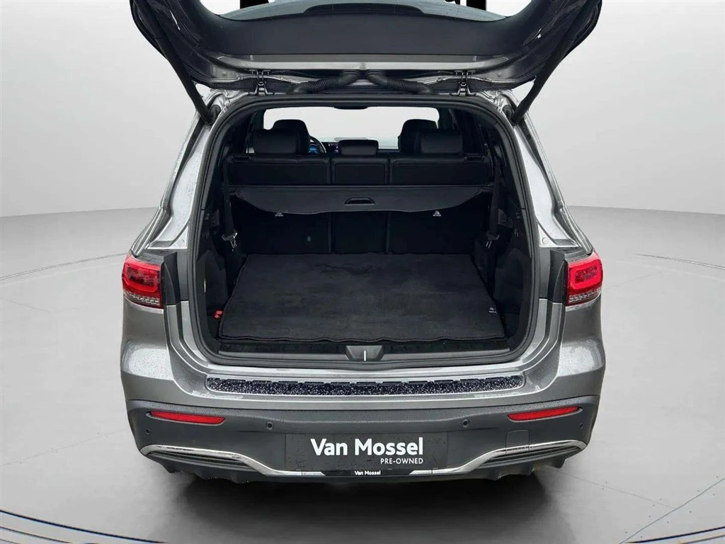 Mercedes-Benz-EQB-image-22
