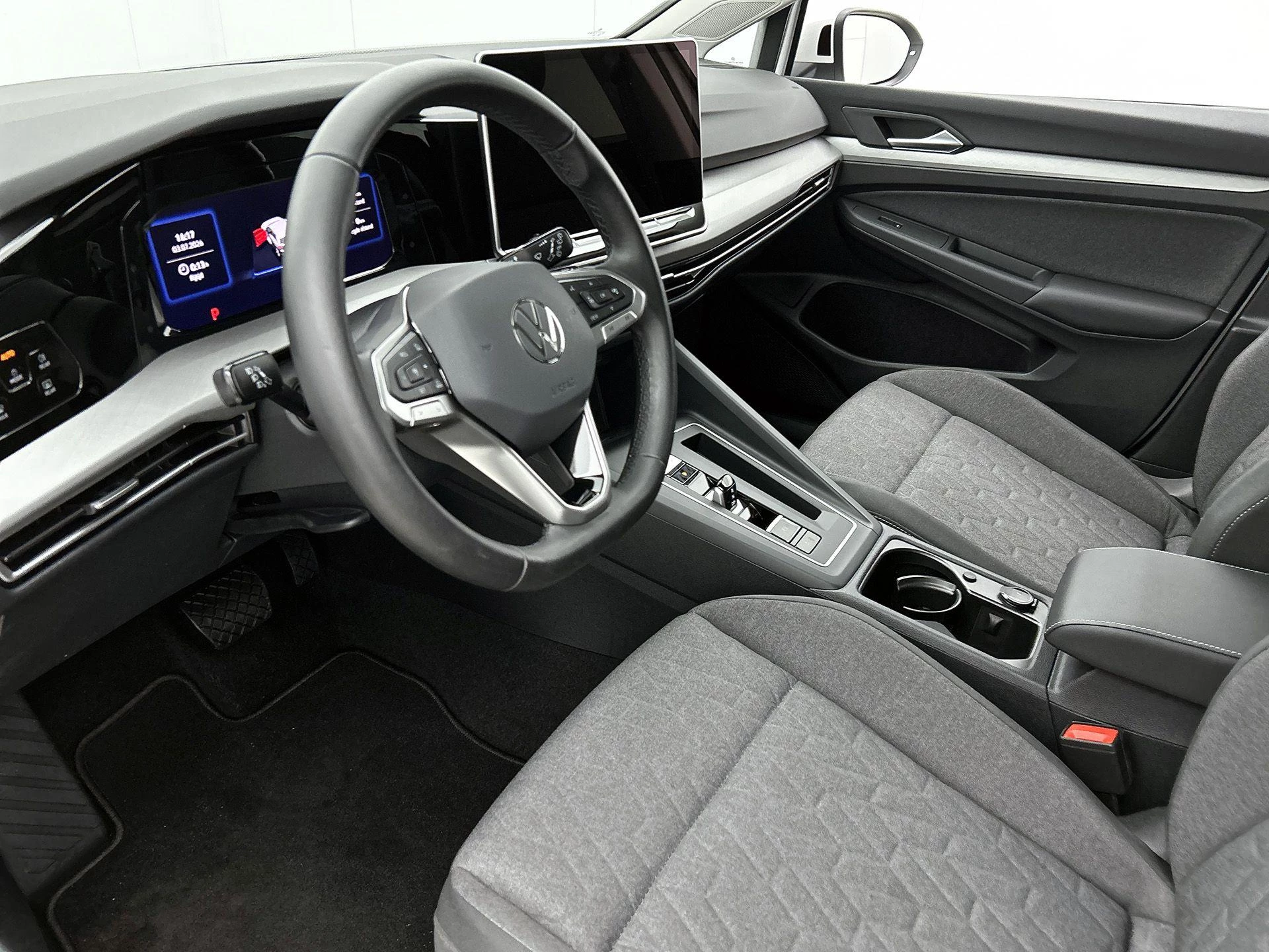 Volkswagen-Golf-image-20