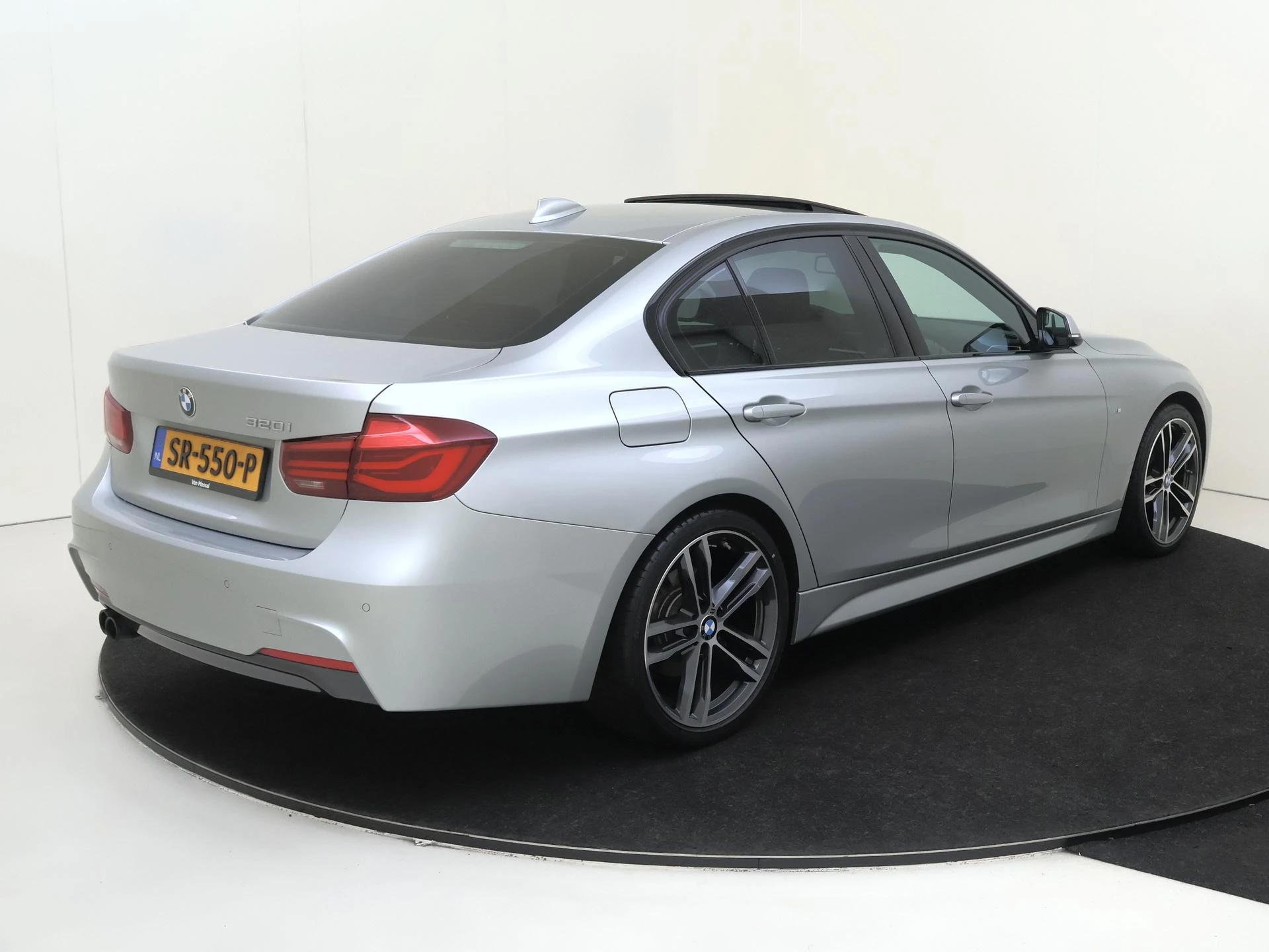 BMW 3 Serie 320i Edition M Sport Shadow Executive
