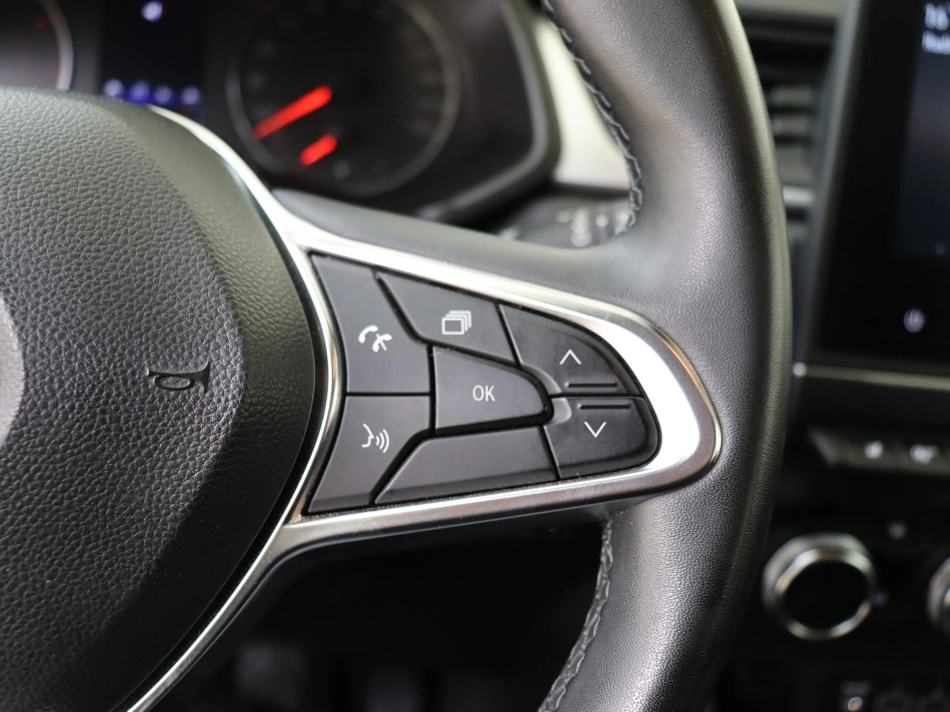 Renault-Captur-image-12