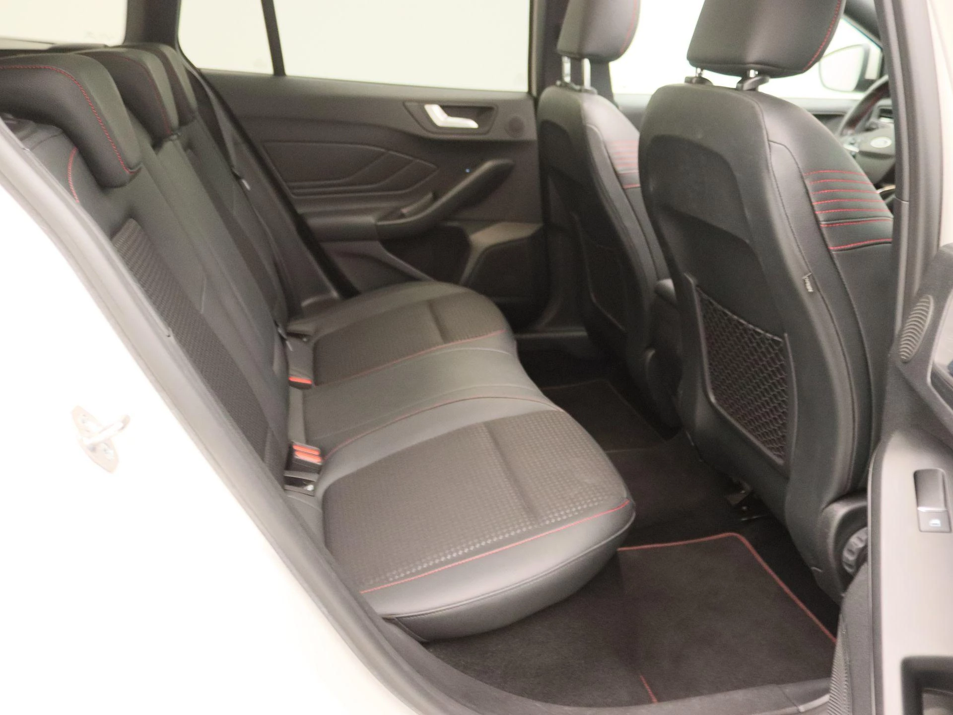 Ford Focus Wagon 1.5 EcoBoost ST Line X Business