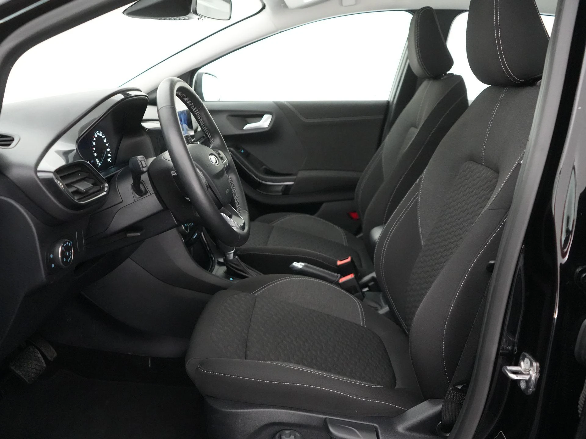 Ford Puma 1.0i Ecoboost MHEV 92kW Aut. Titanium