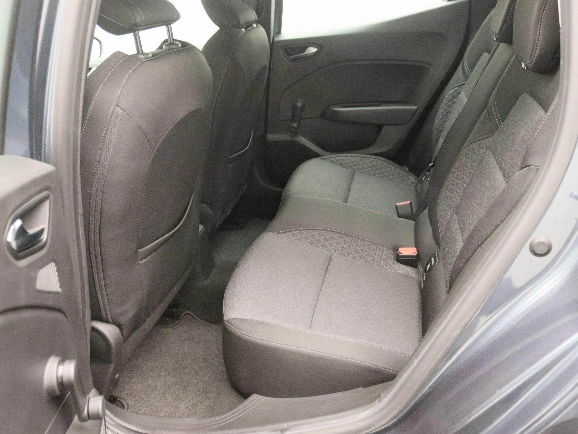Renault-Clio-image-12