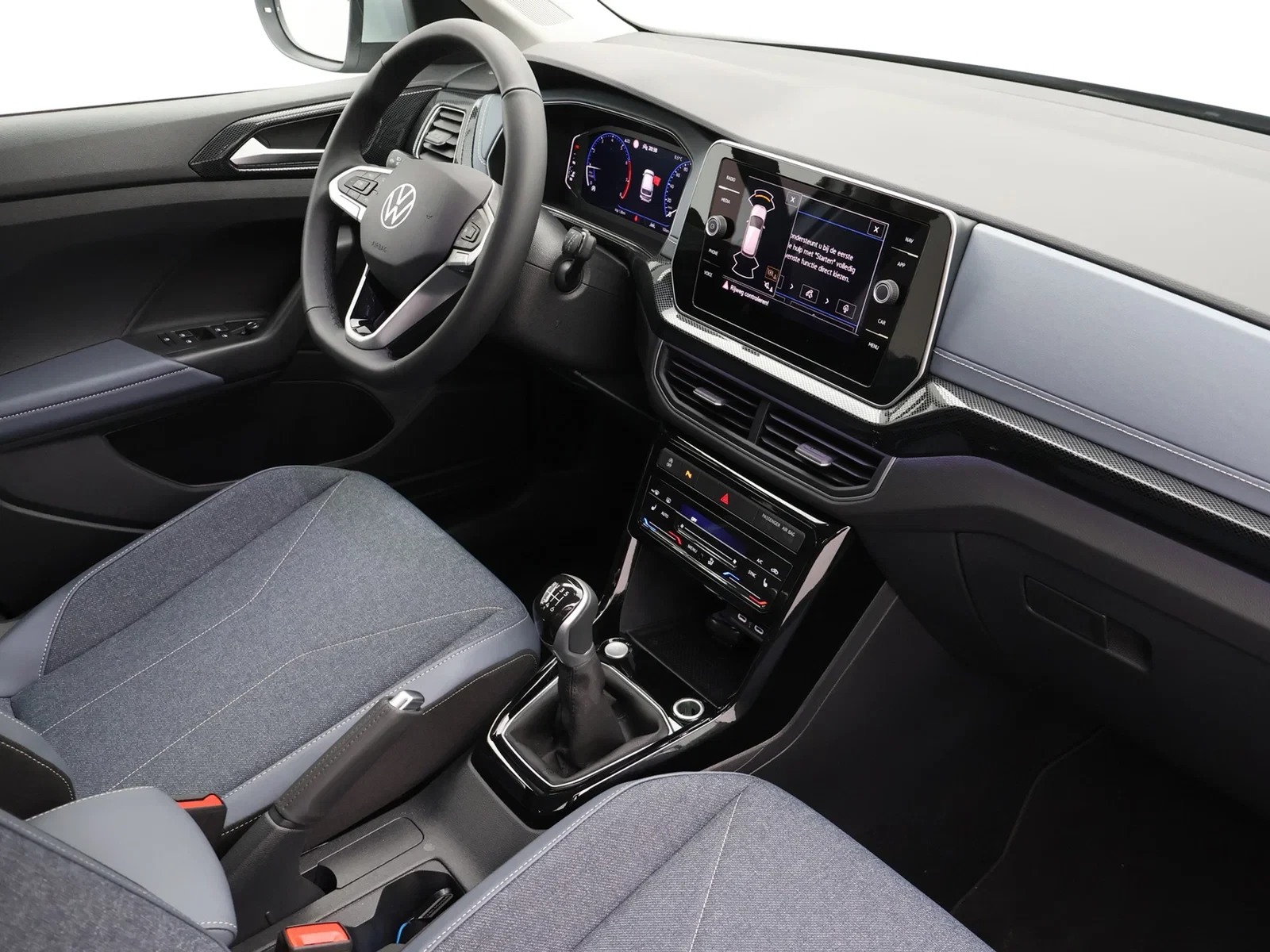 Volkswagen-T-Cross-image-2