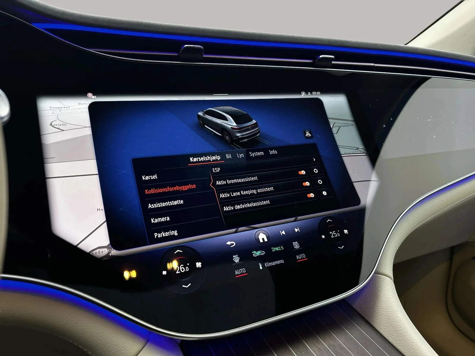 Mercedes-Benz-EQS-image-20