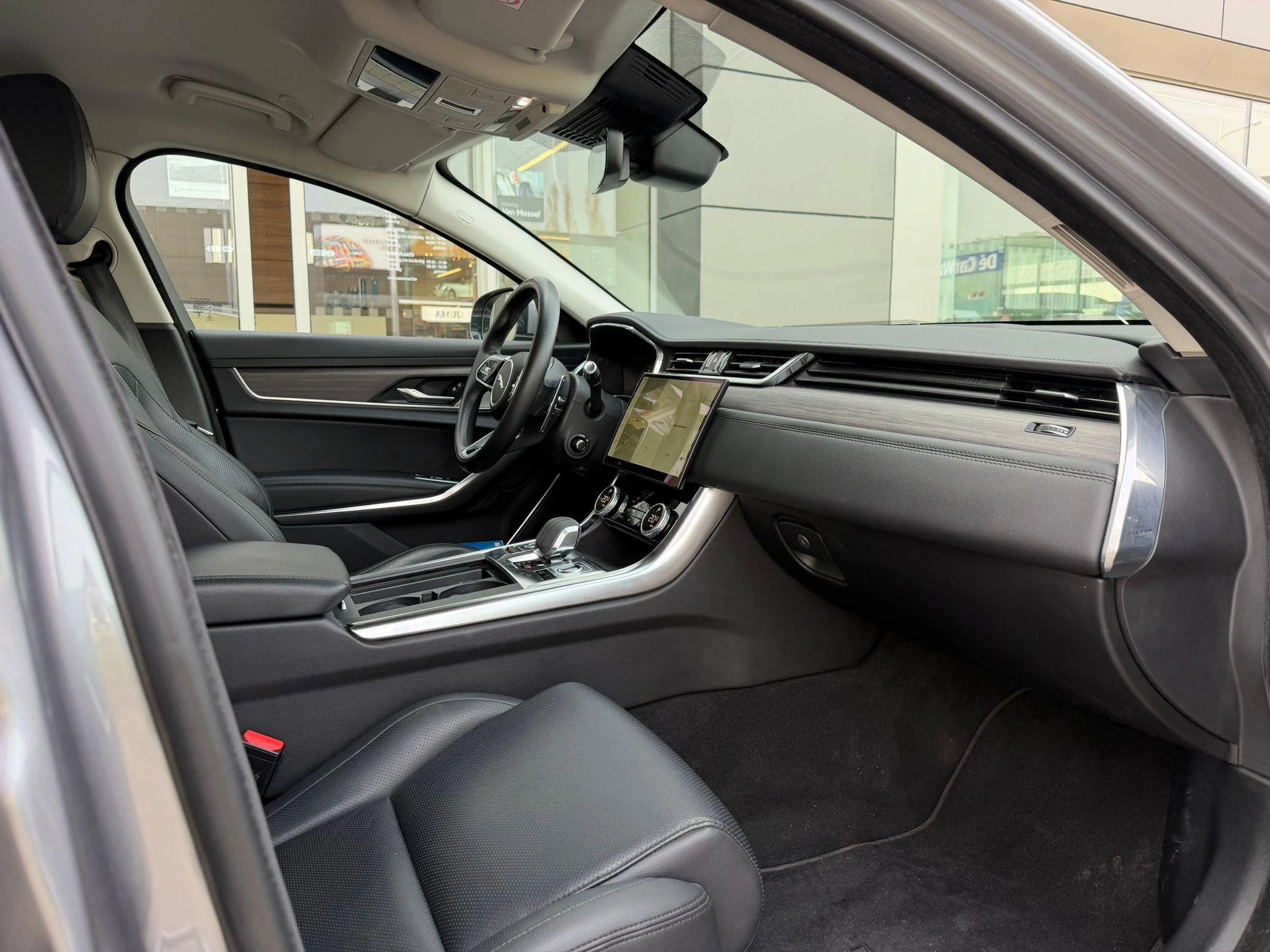 Jaguar XF D200 AWD SE