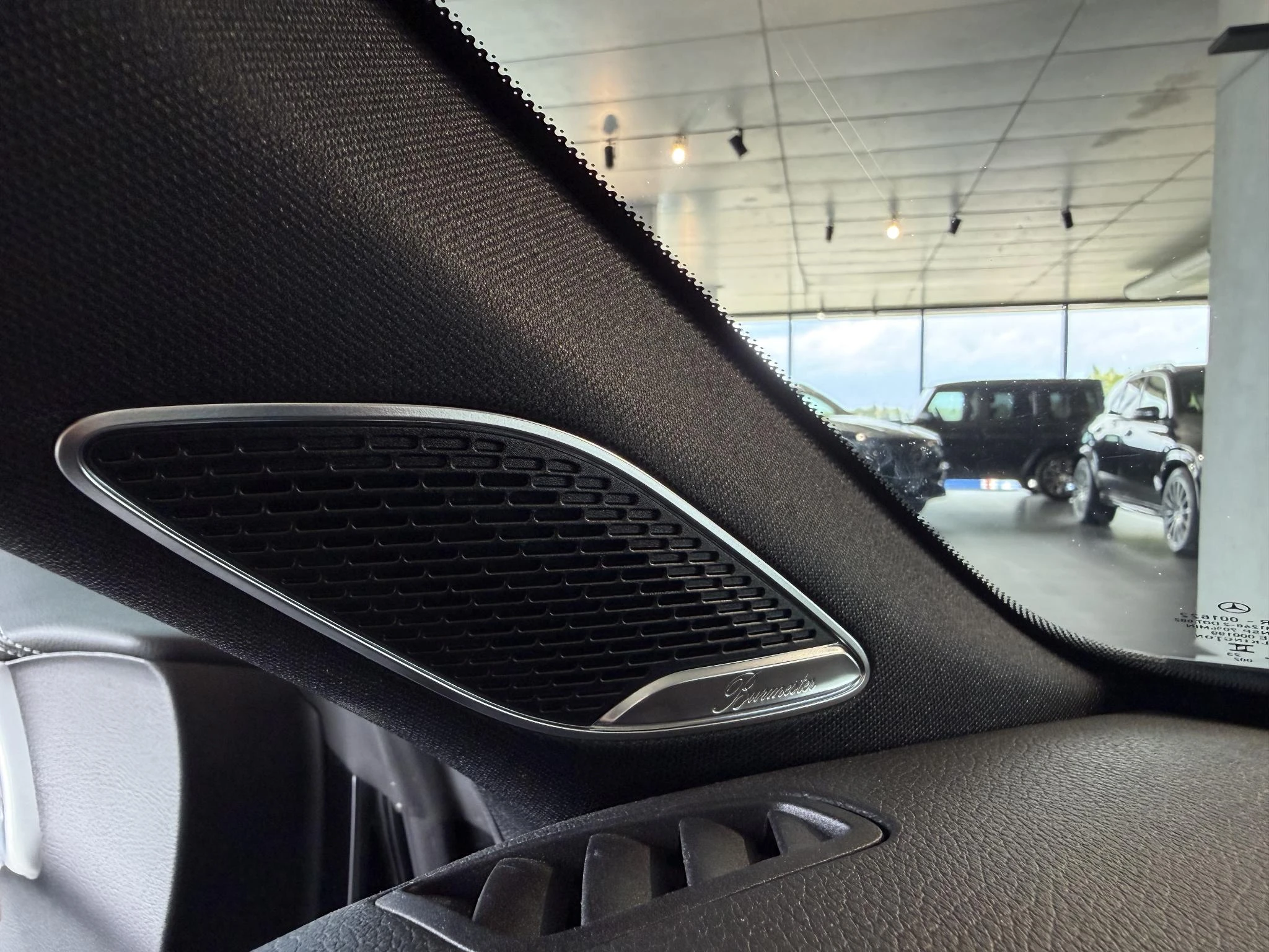 Mercedes-Benz-CLA-image-14