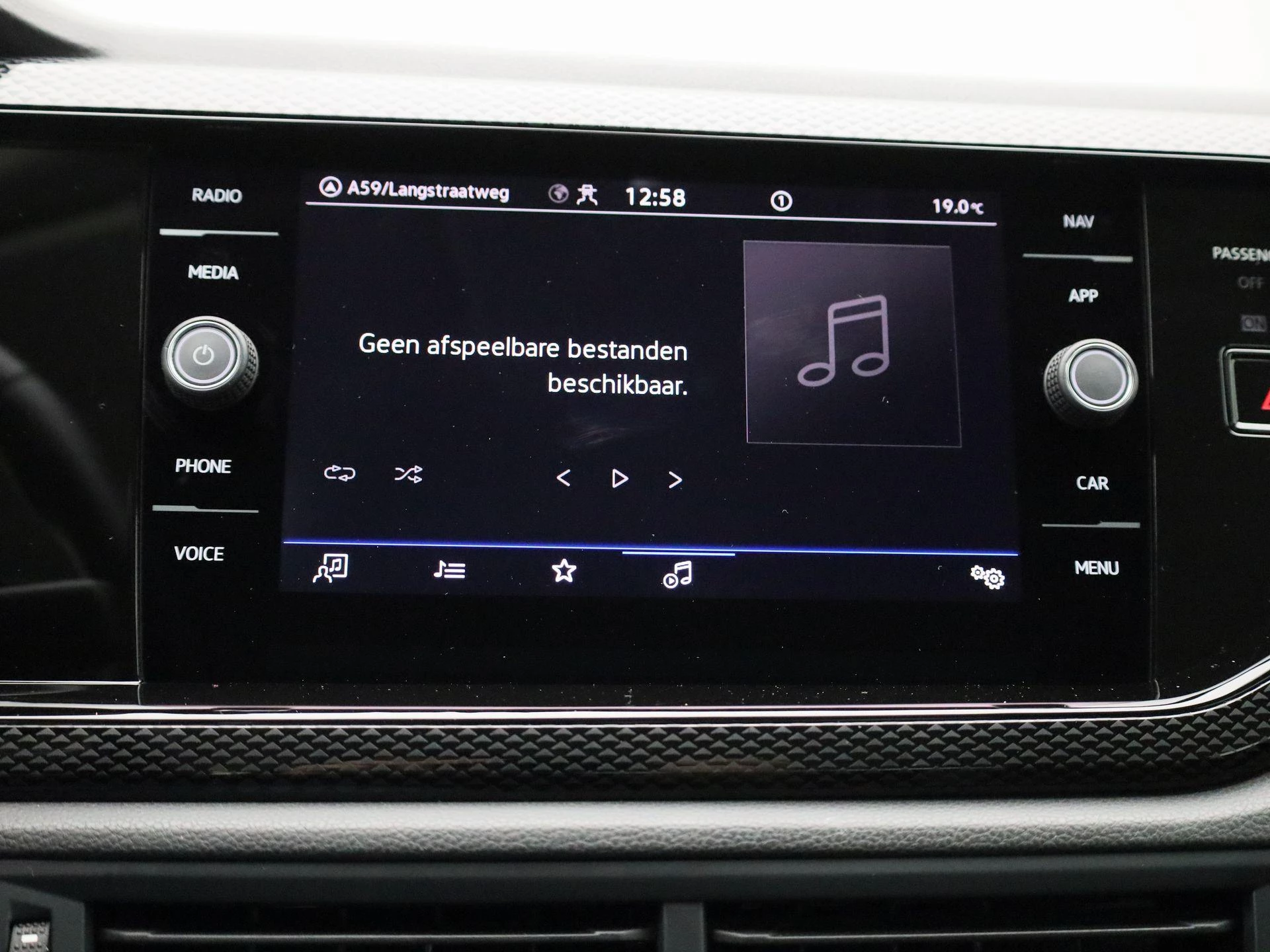 Volkswagen Polo 1.0 TSI Life Business