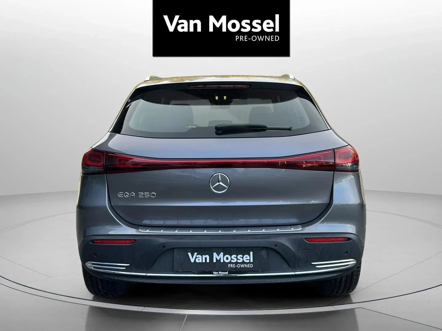 Mercedes-Benz-EQA-image-5