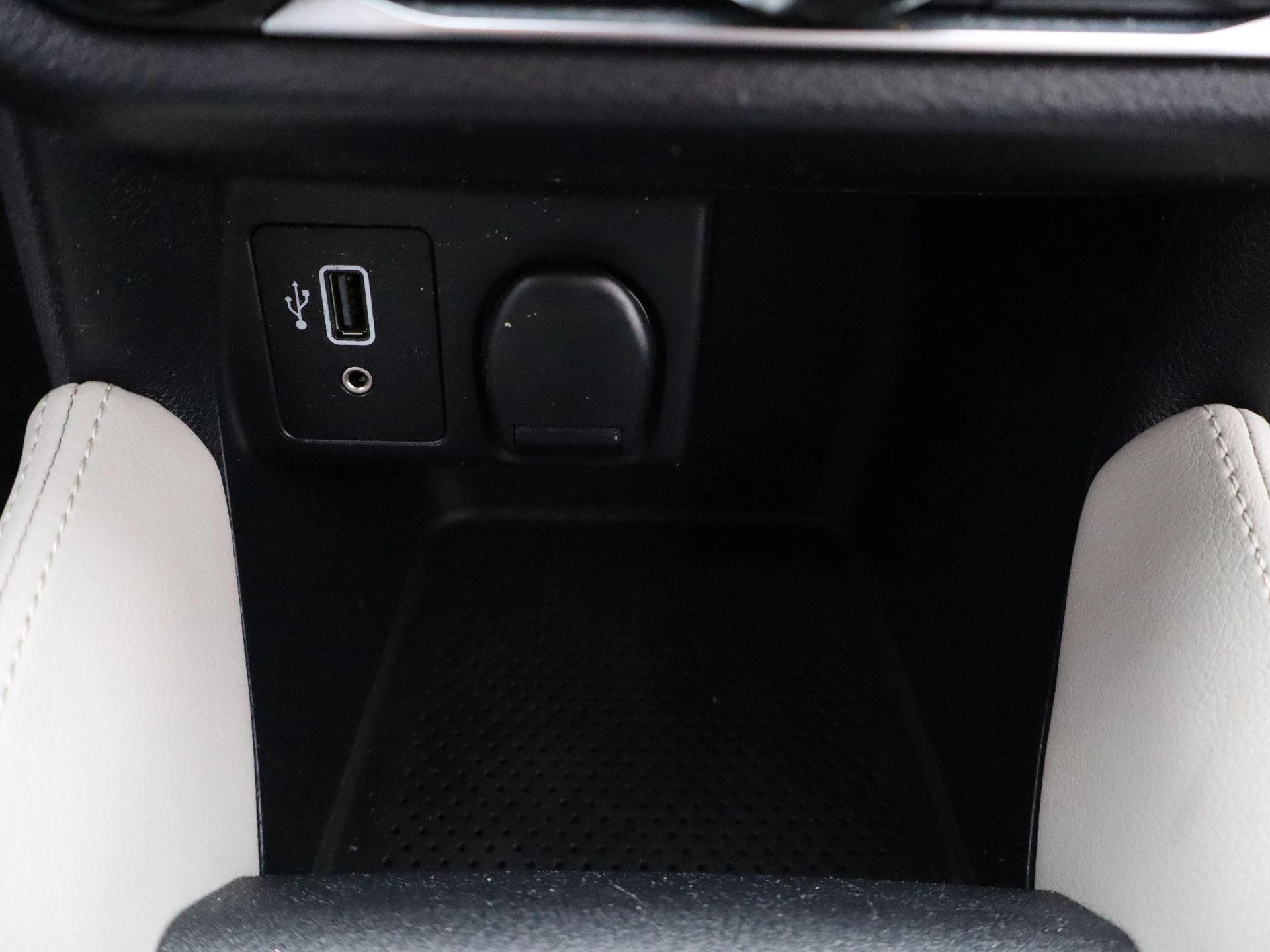 Nissan-Micra-image-25