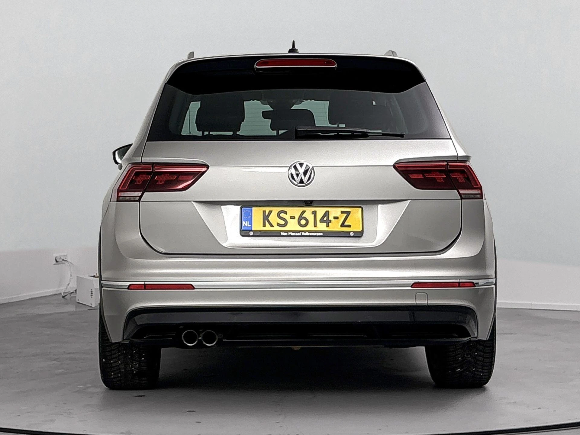 Volkswagen-Tiguan-image-2