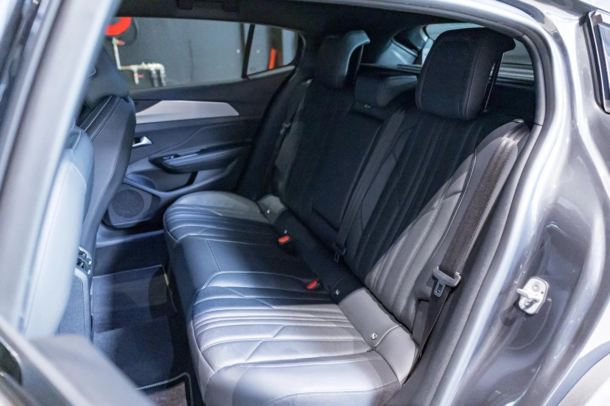 Peugeot 408 1.6 Hybrid 180 S&S EAT8 Allure