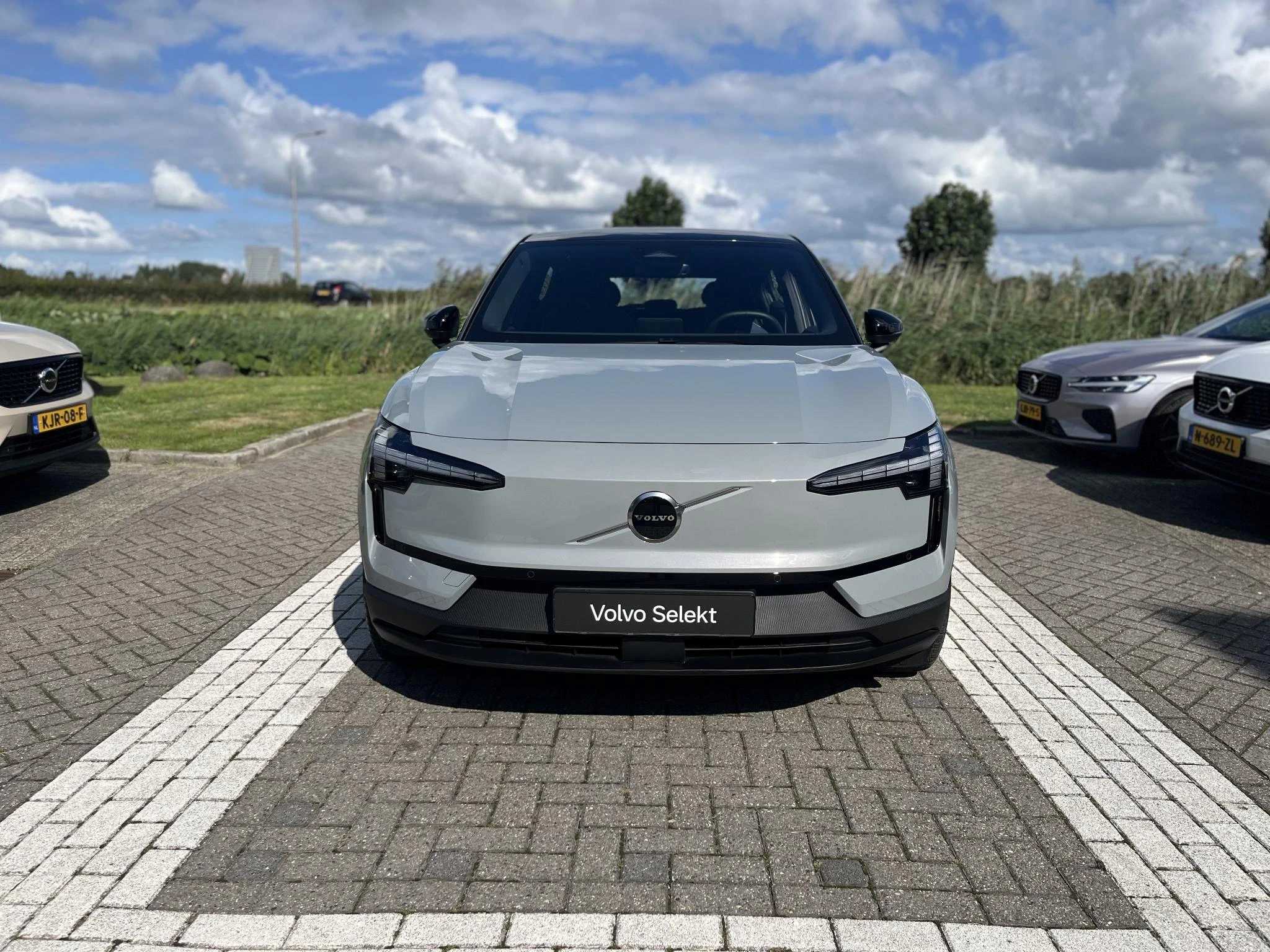 Volvo-EX30-image-16