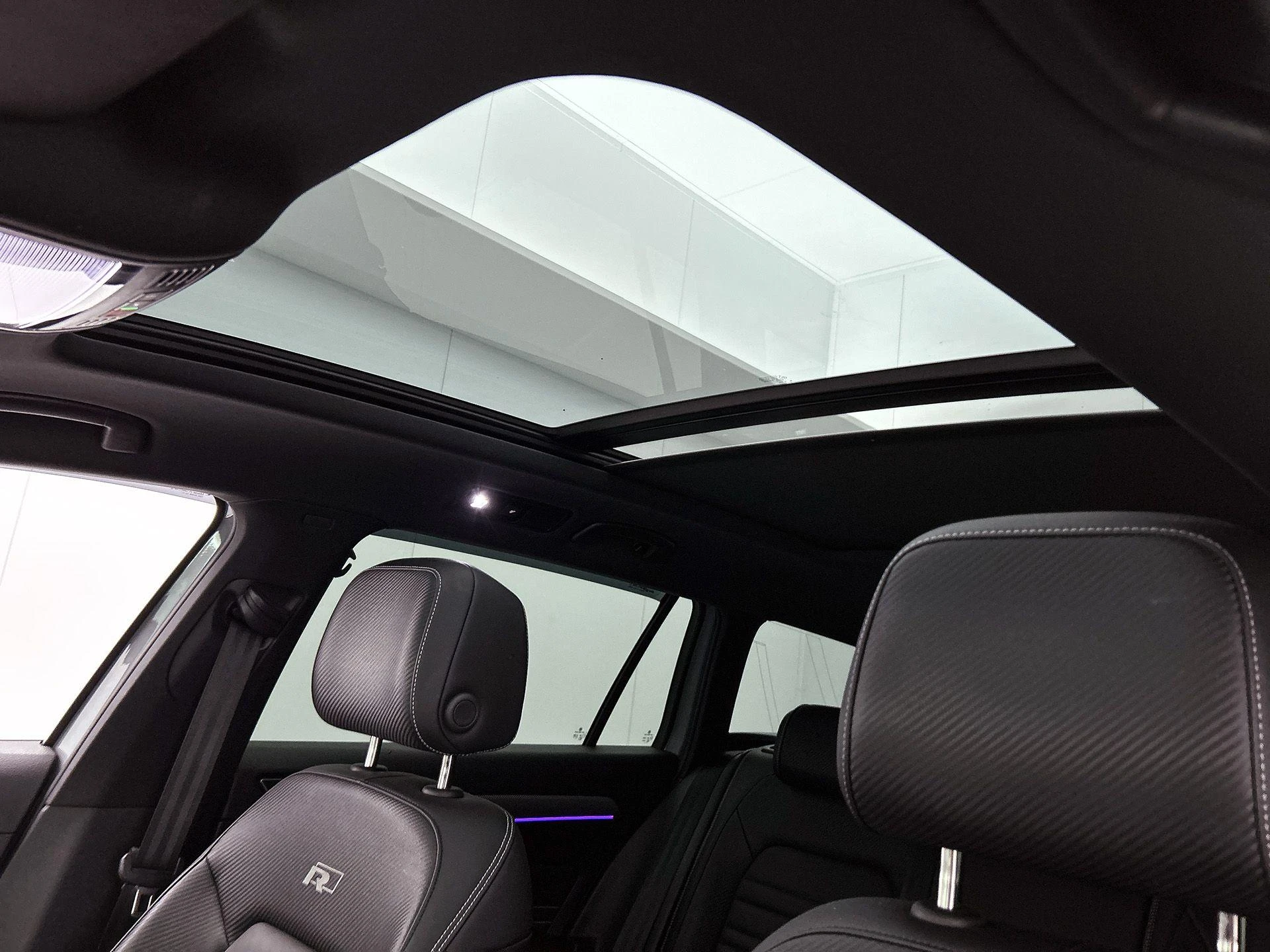 Volkswagen-Passat-image-37