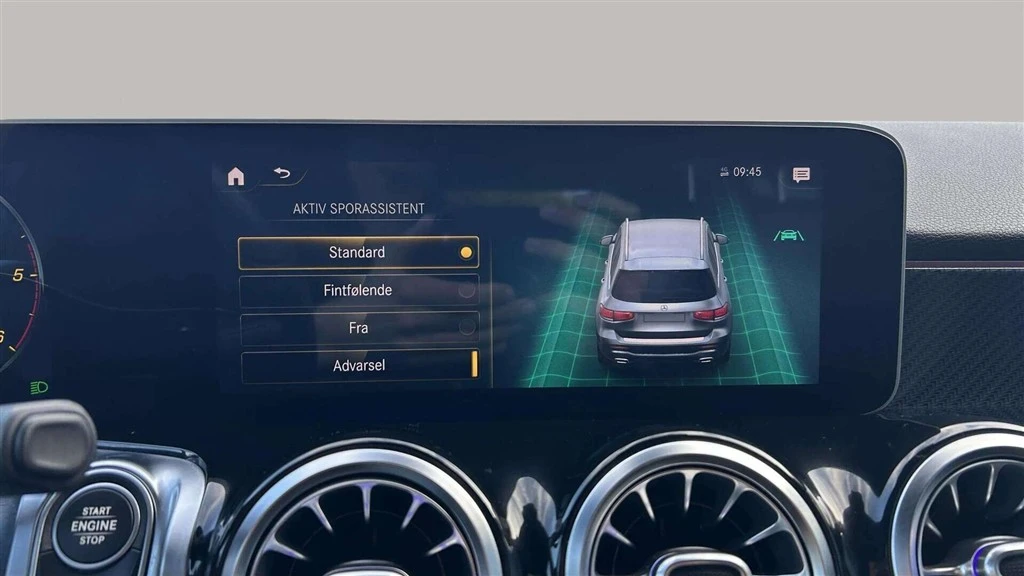 Mercedes-Benz-GLB-image-23