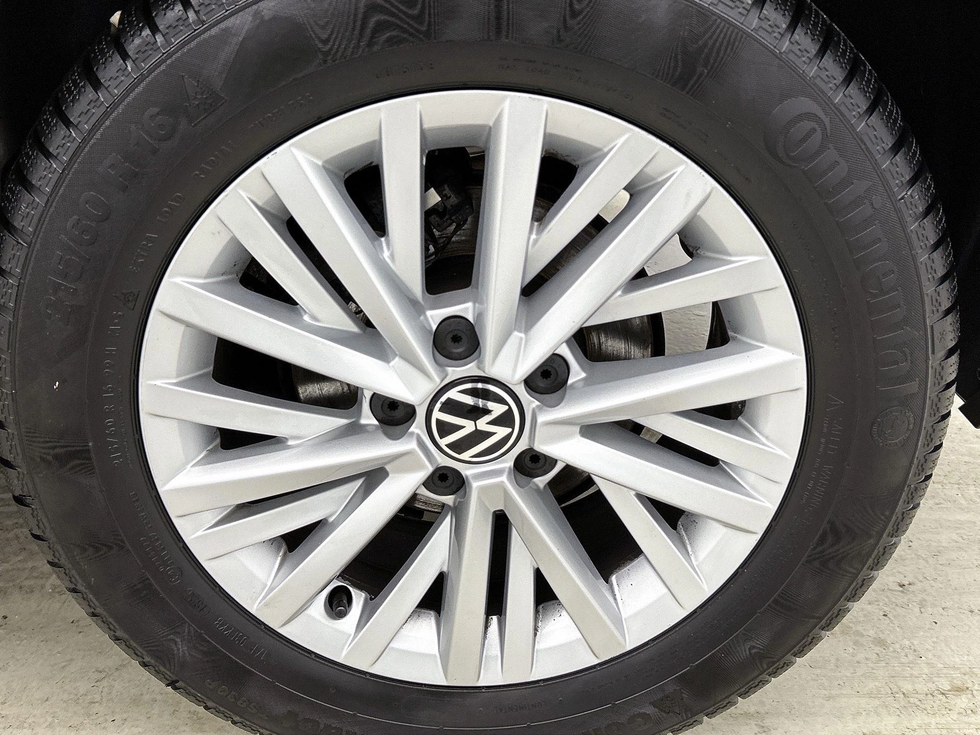 Volkswagen-T-Roc-image-21